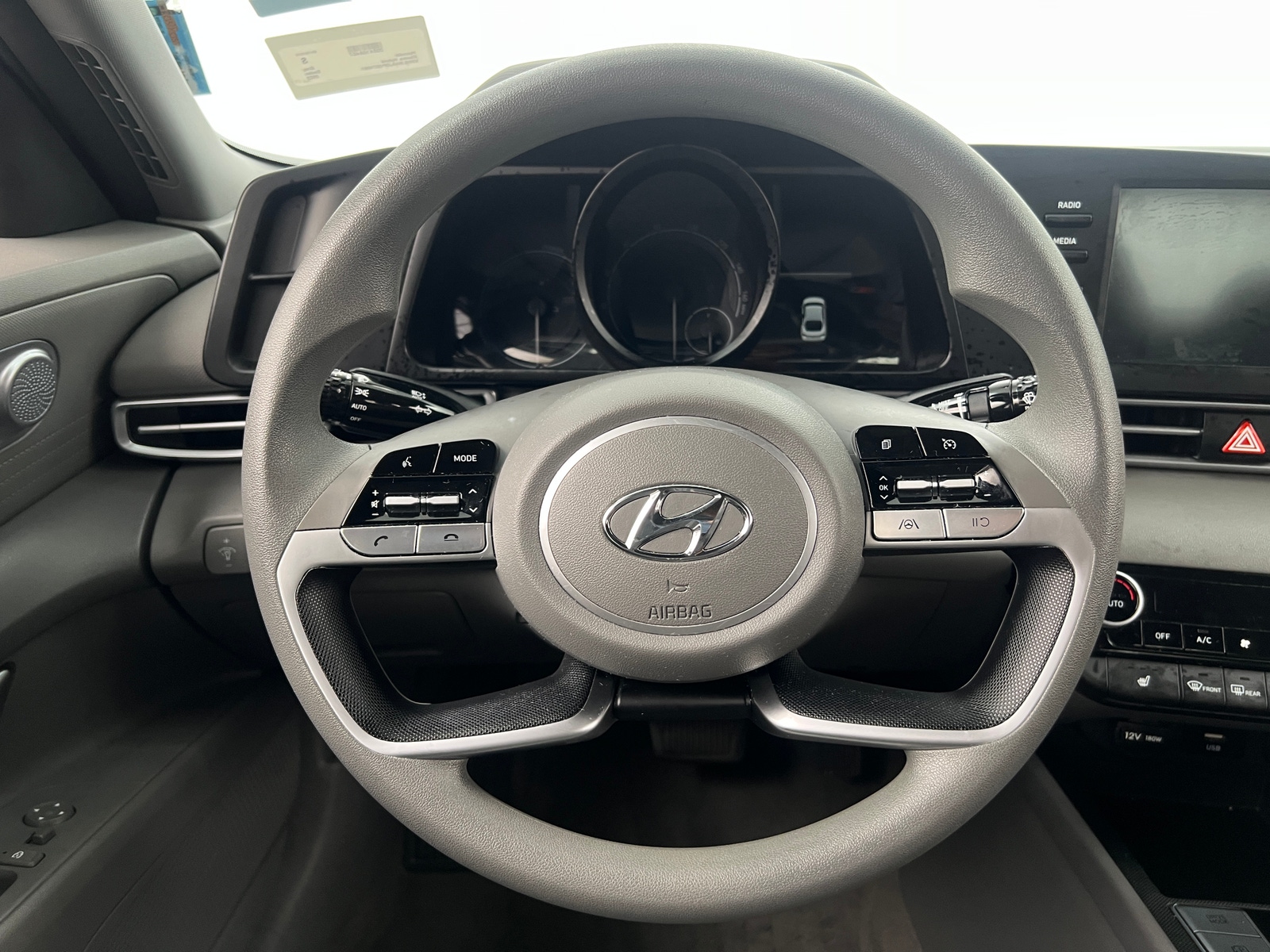 Thumbnail: 2023 Hyundai Elantra - 5