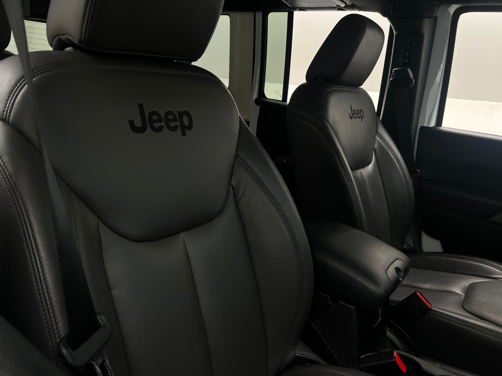 Thumbnail: 2017 Jeep Wrangler - 2