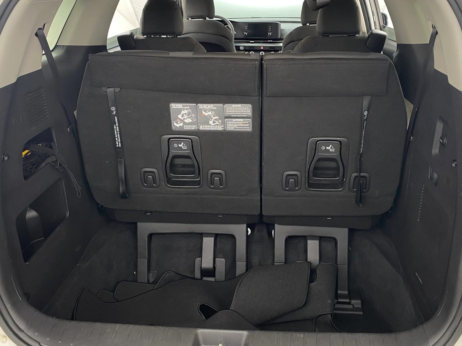 Thumbnail: 2022 Kia Carnival - 7