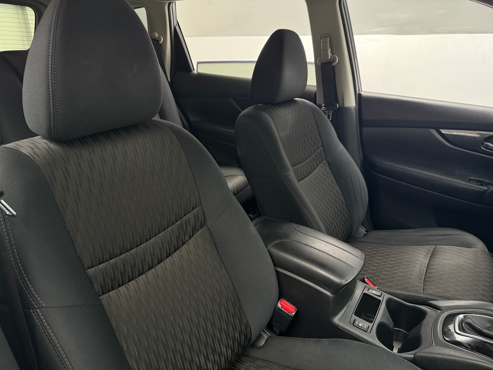 Thumbnail: 2017 Nissan Rogue - 2