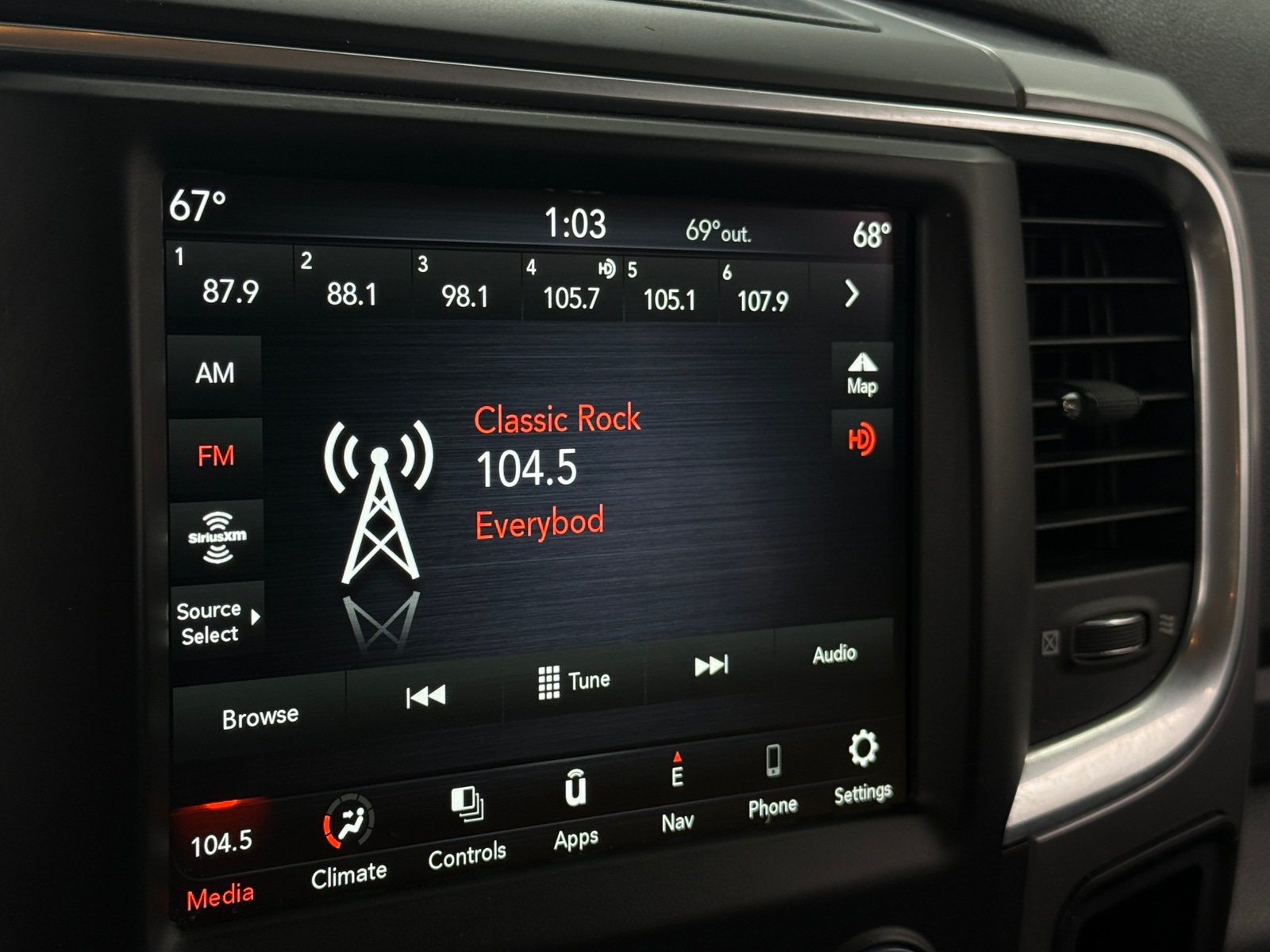 Thumbnail: 2023 RAM 1500 Classic - 4