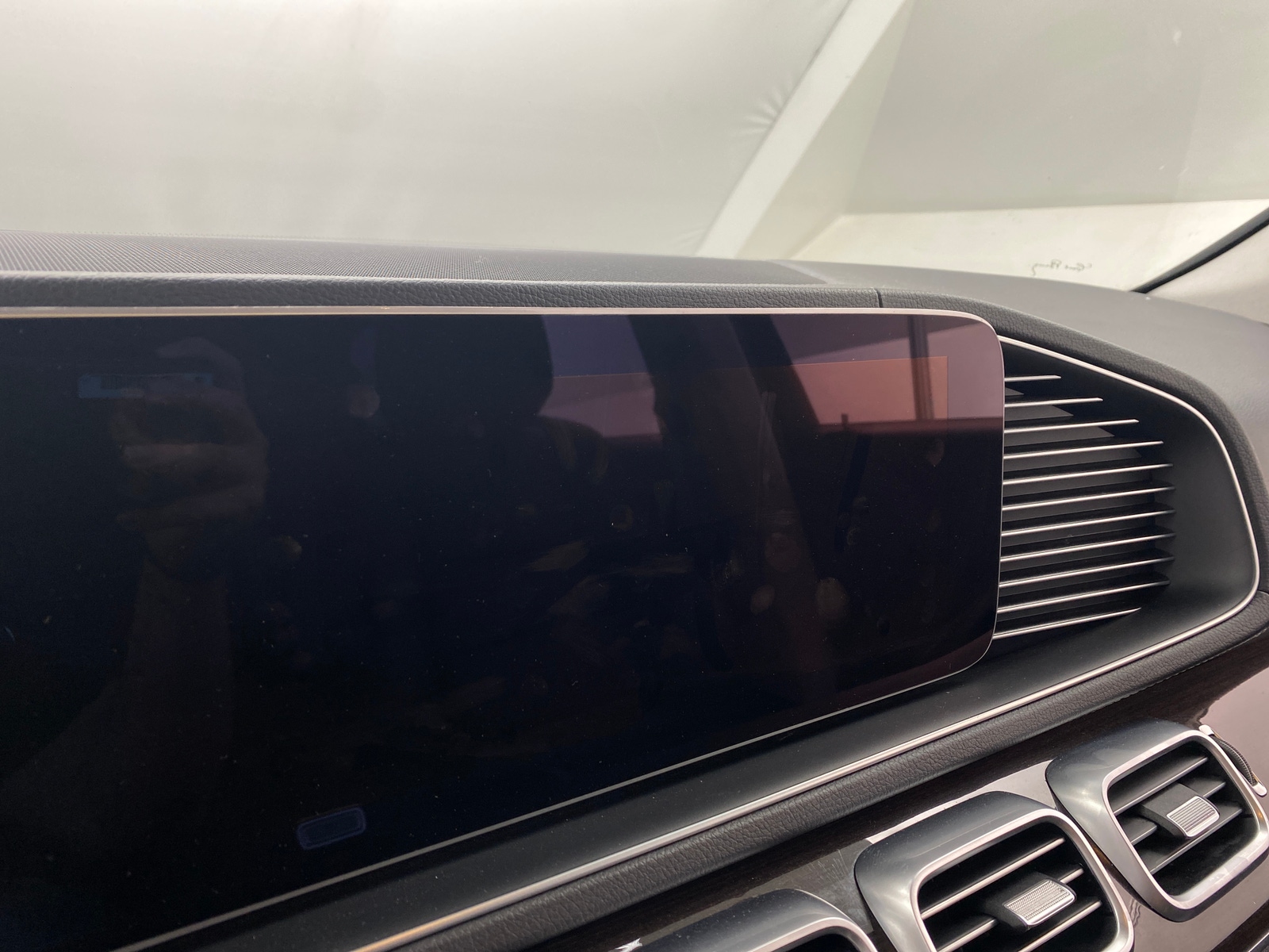 Thumbnail: 2024 Mercedes-Benz GLS - 3