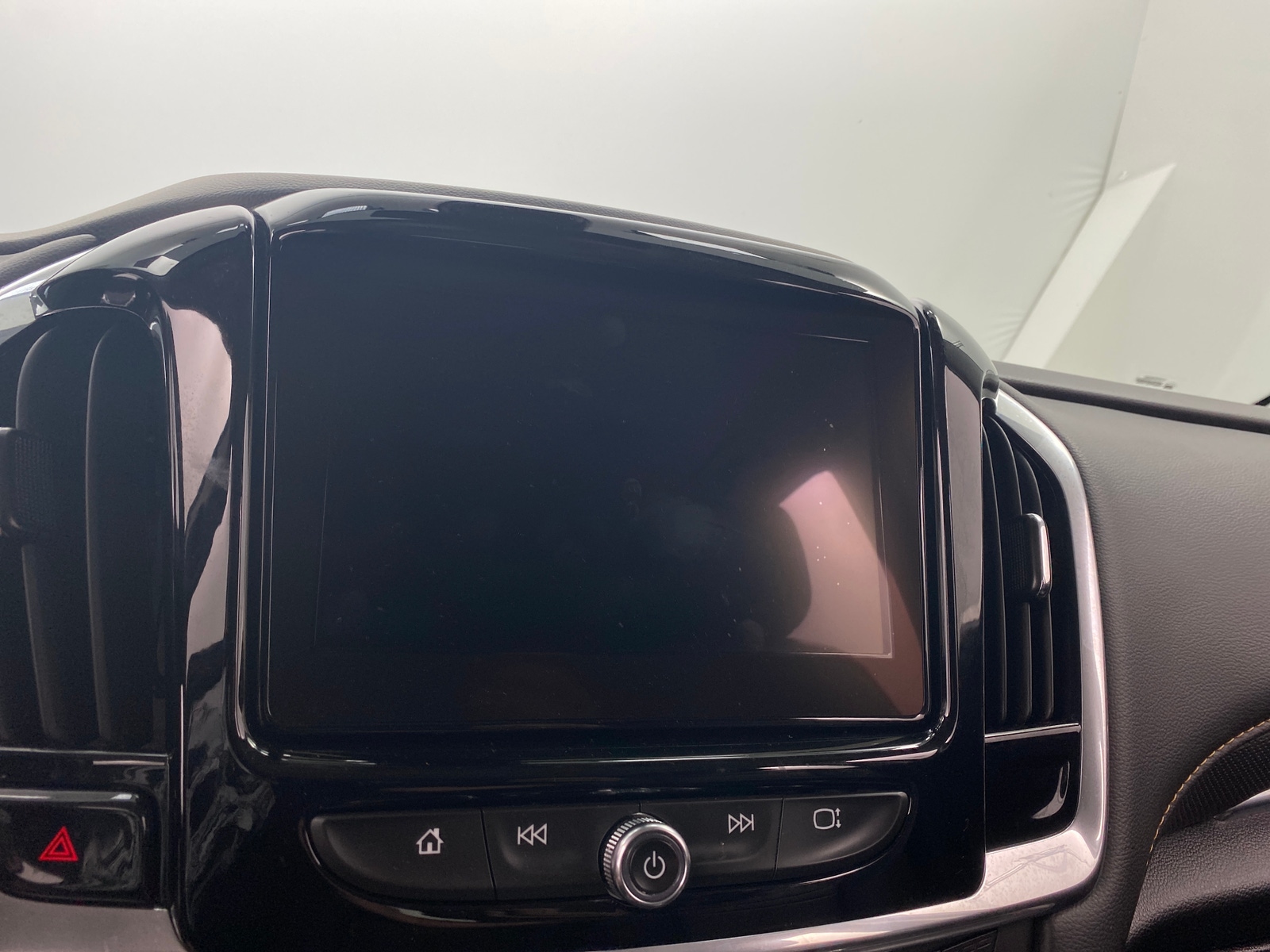 Thumbnail: 2020 Chevrolet Traverse - 3