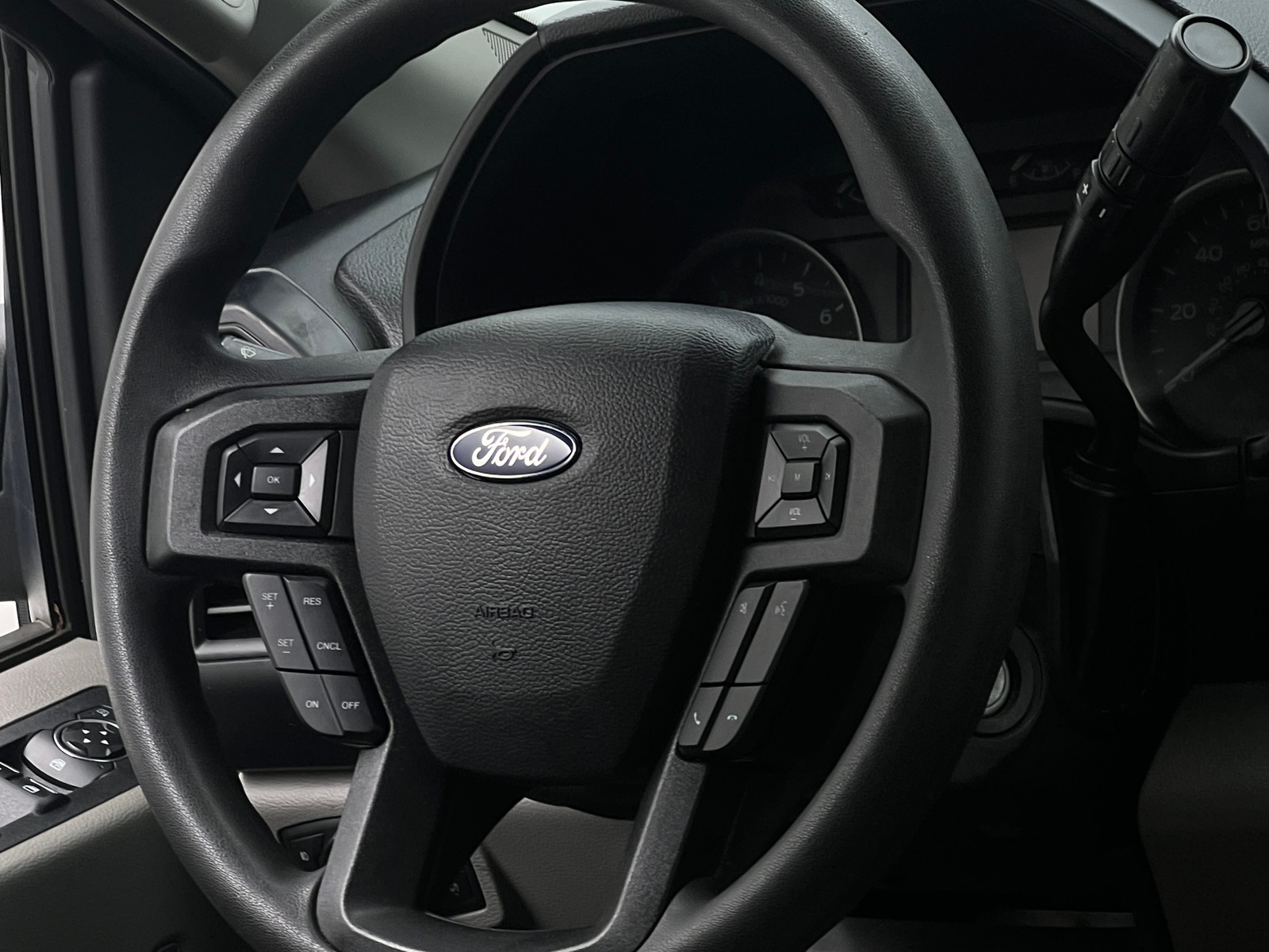 Thumbnail: 2019 Ford Econoline - 5