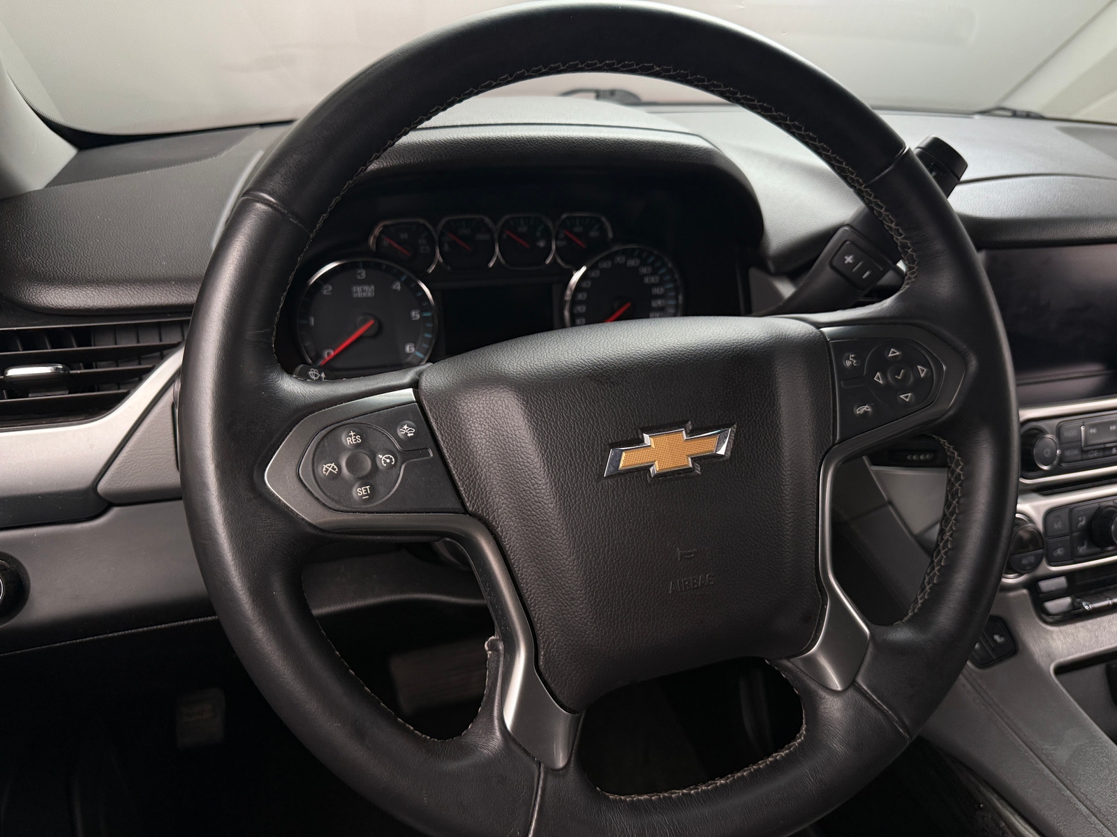 Thumbnail: 2018 Chevrolet Tahoe - 4