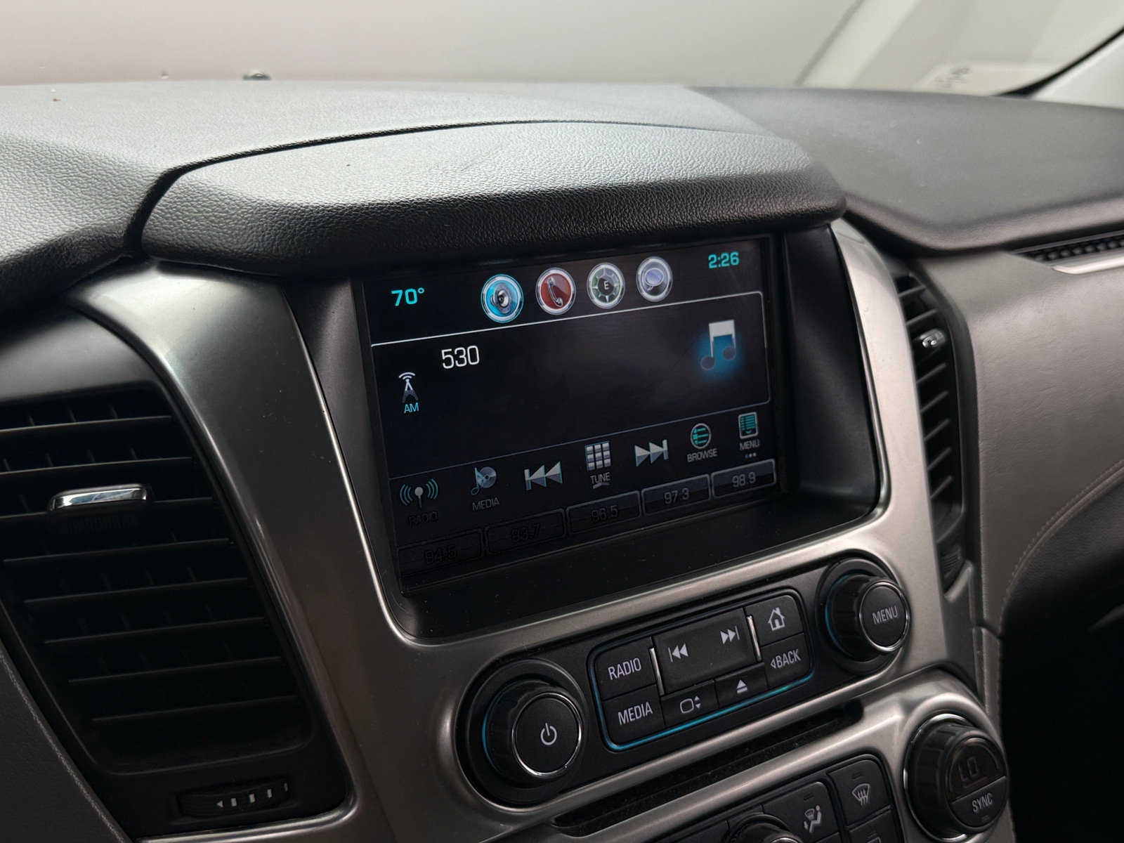 Thumbnail: 2018 Chevrolet Tahoe - 3