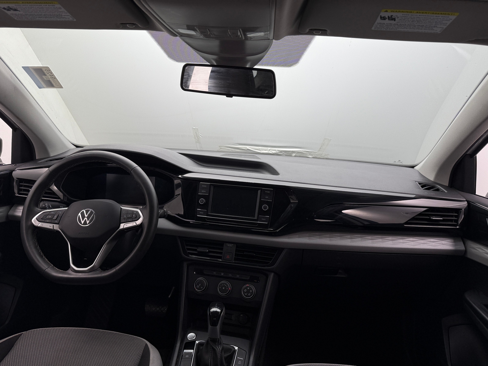 Thumbnail: 2022 Volkswagen Taos - 3