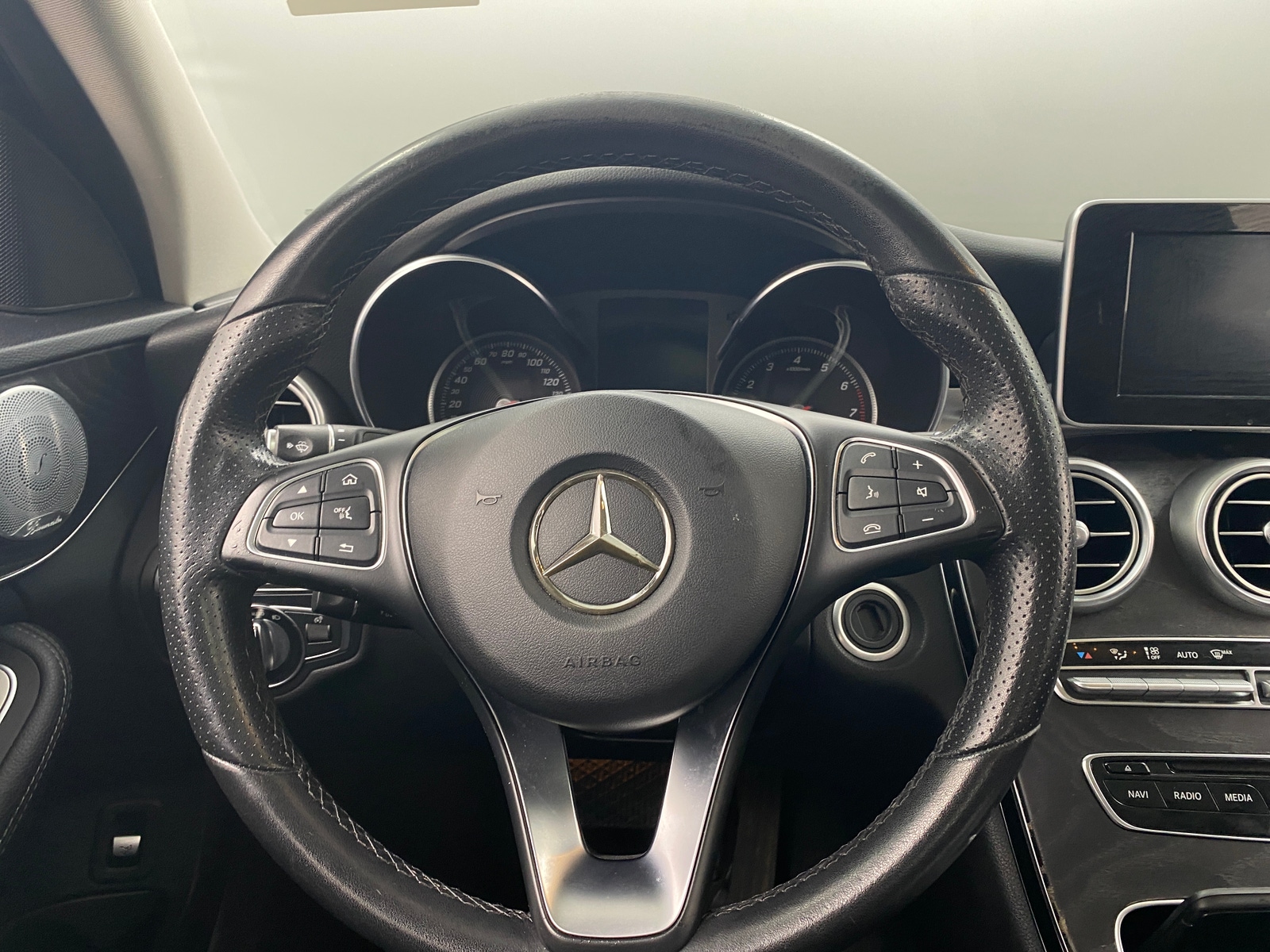 Thumbnail: 2017 Mercedes-Benz C-Class - 4