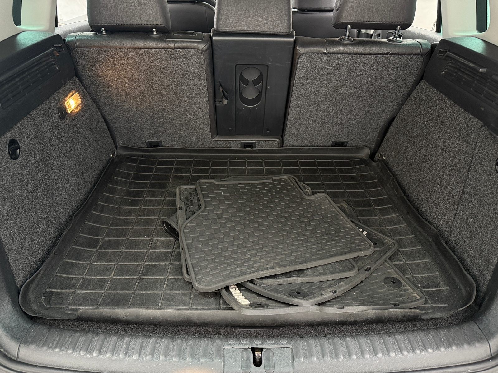 Thumbnail: 2016 Volkswagen Tiguan - 6