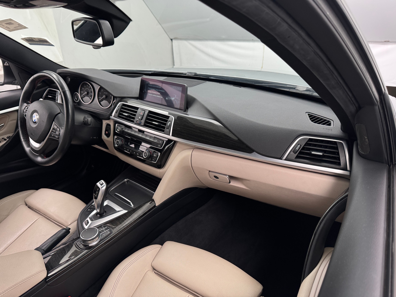 Thumbnail: 2017 BMW 3 Series - 2