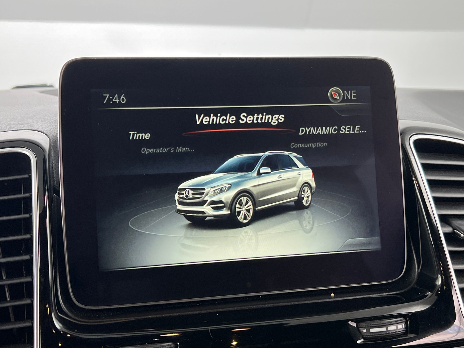 Thumbnail: 2018 Mercedes-Benz GLE - 3