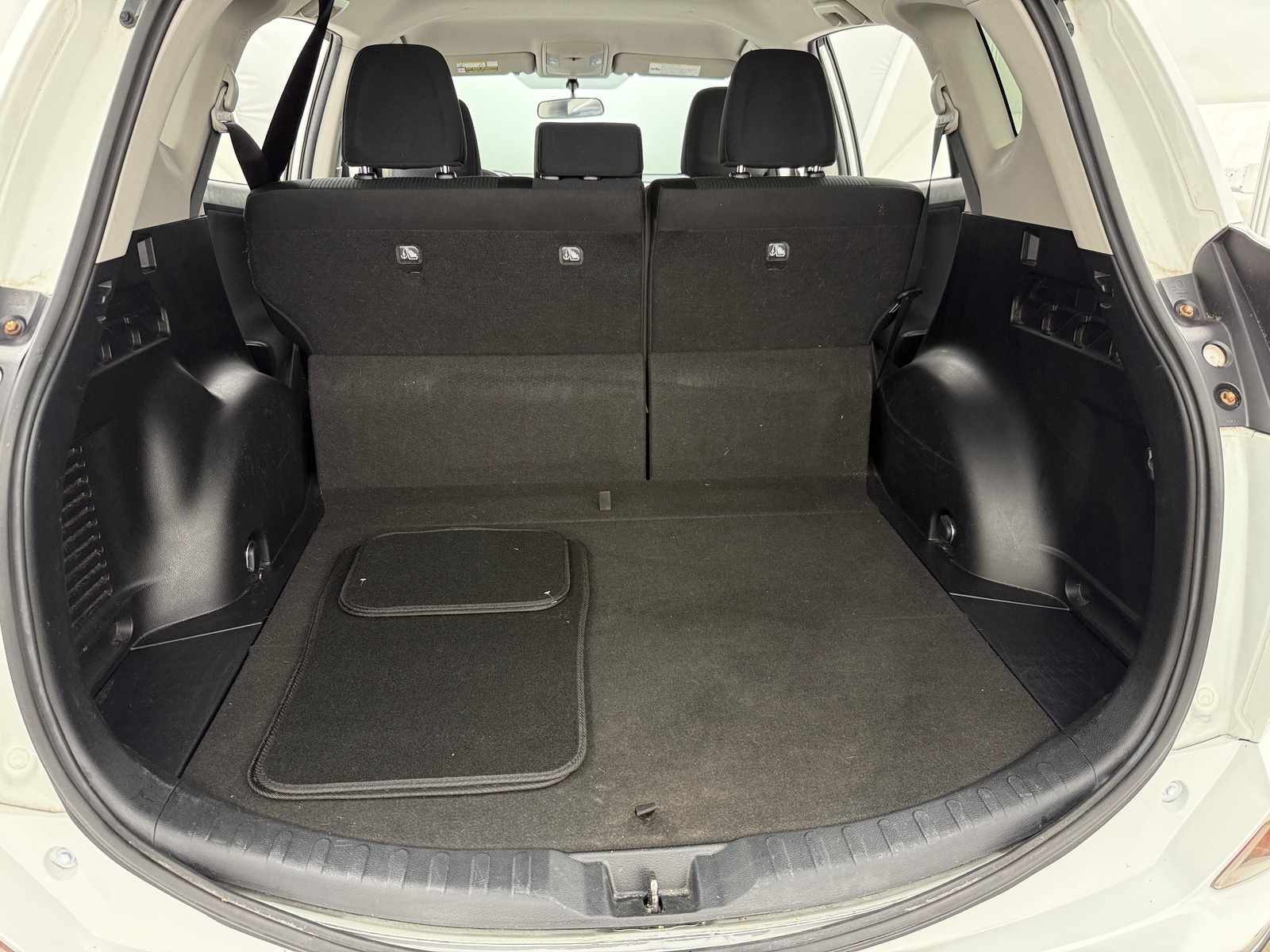 Thumbnail: 2016 Toyota RAV4 - 7