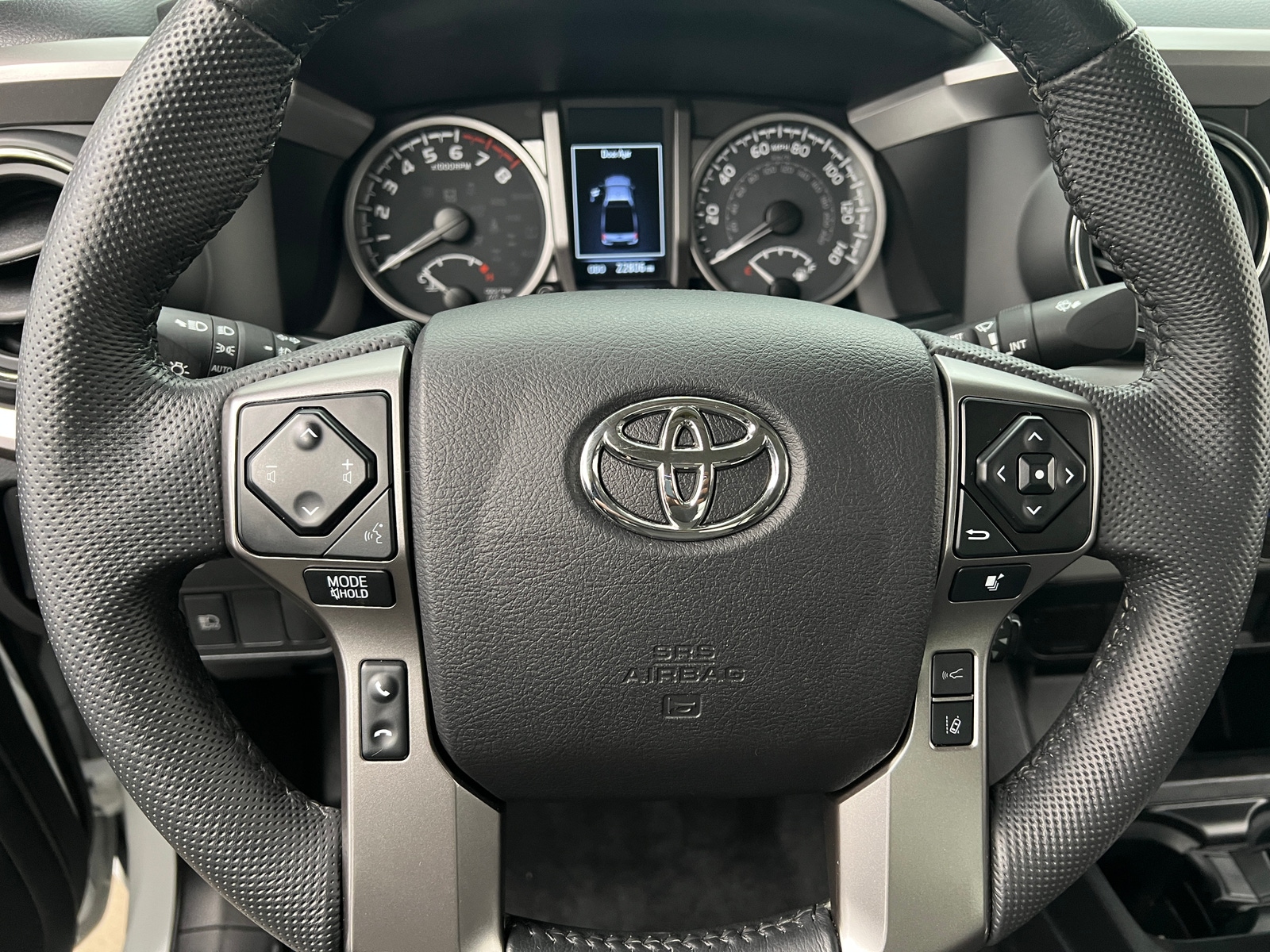 Thumbnail: 2022 Toyota Tacoma - 4