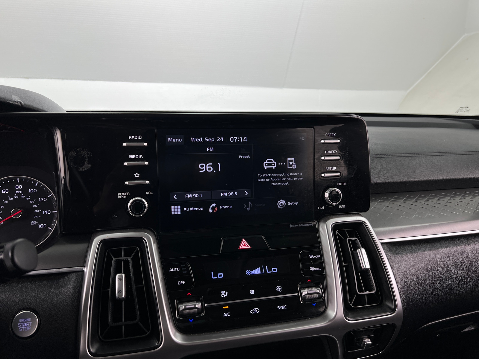 Thumbnail: 2021 Kia Sorento - 3