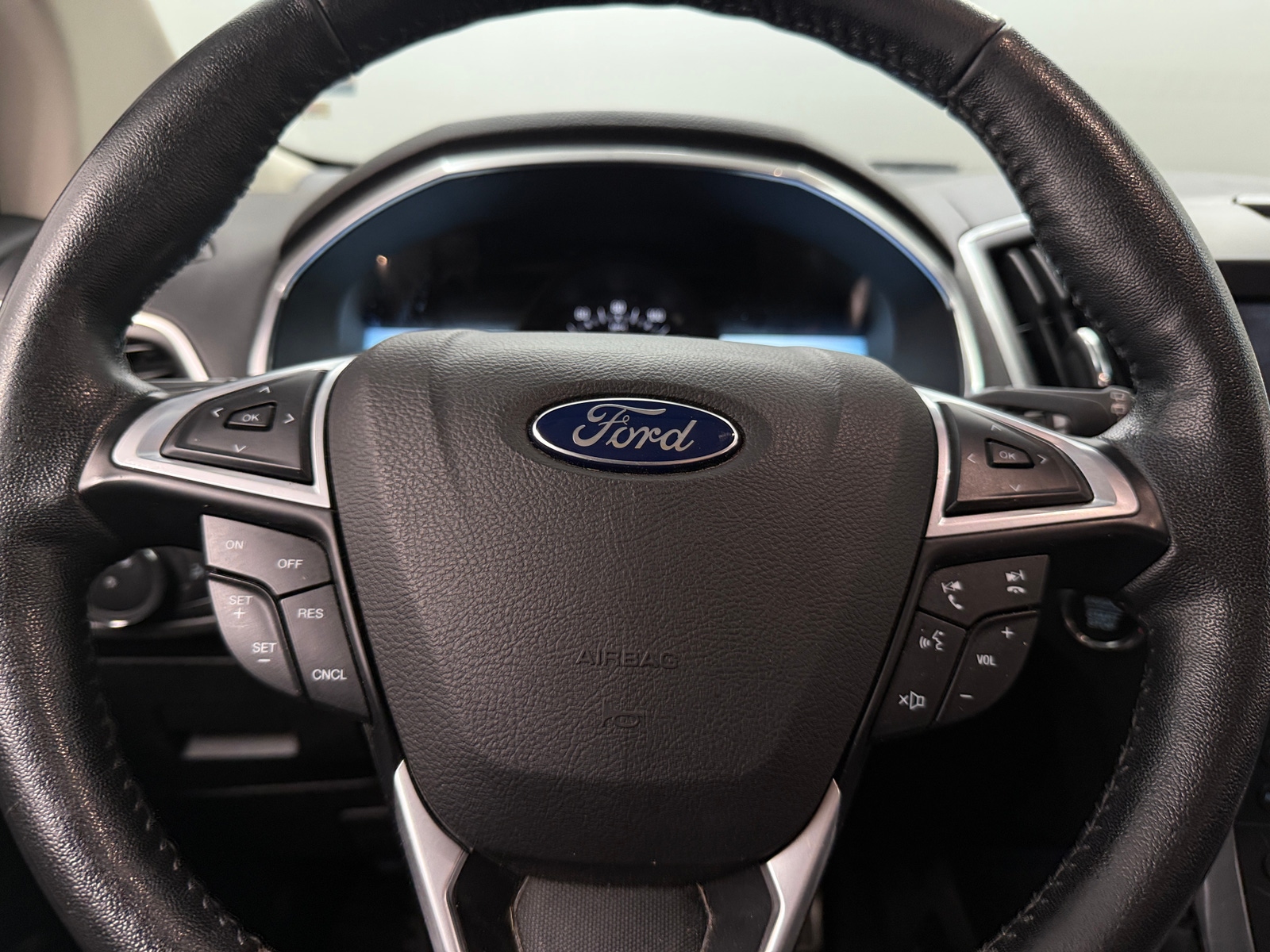 Thumbnail: 2016 Ford Edge - 4