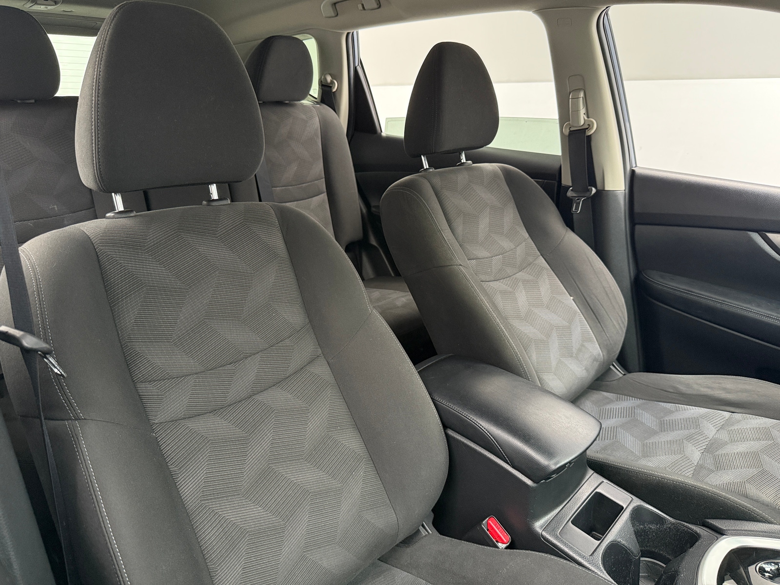 Thumbnail: 2016 Nissan Rogue - 2