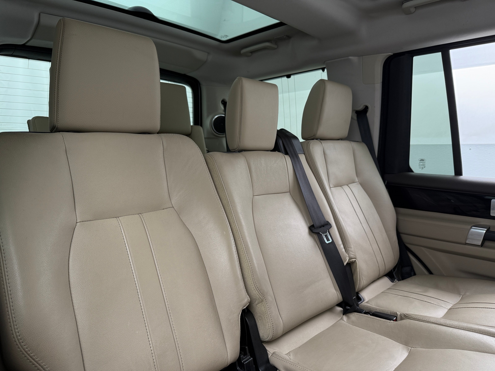 Thumbnail: 2016 Land Rover LR4 - 5