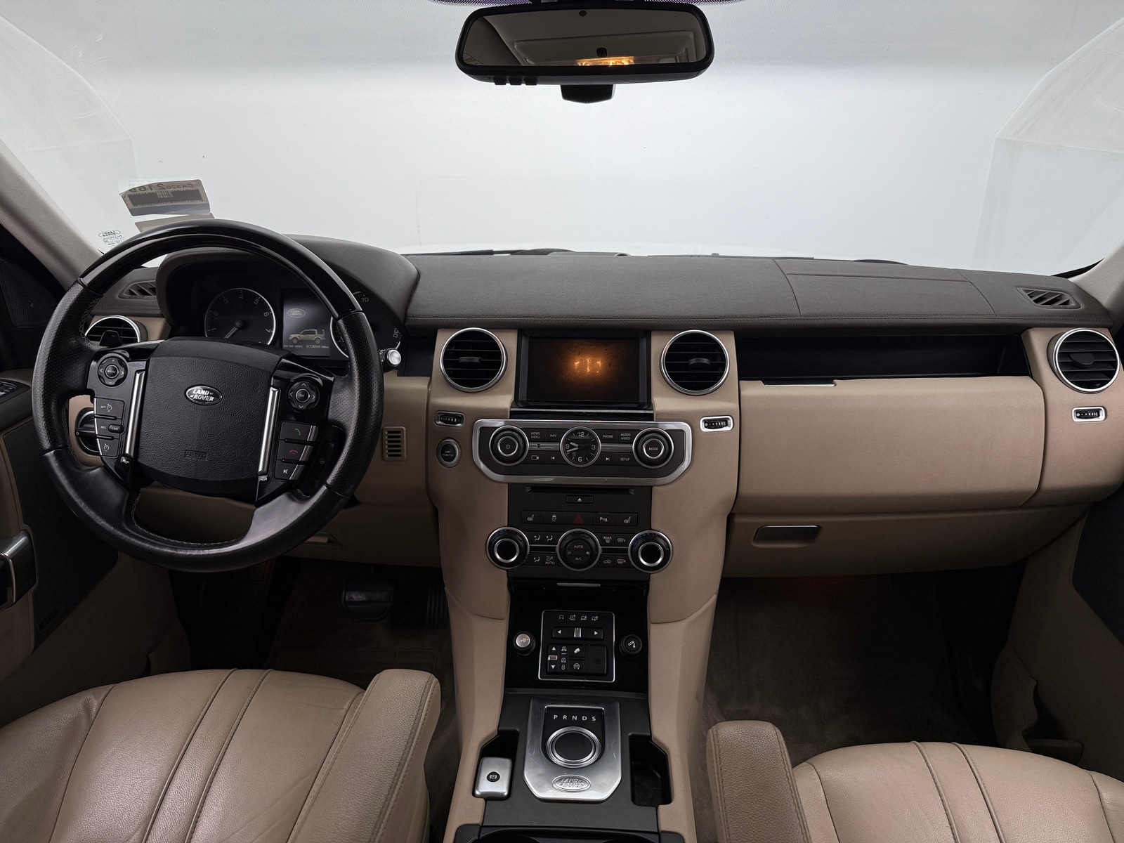 Thumbnail: 2016 Land Rover LR4 - 2