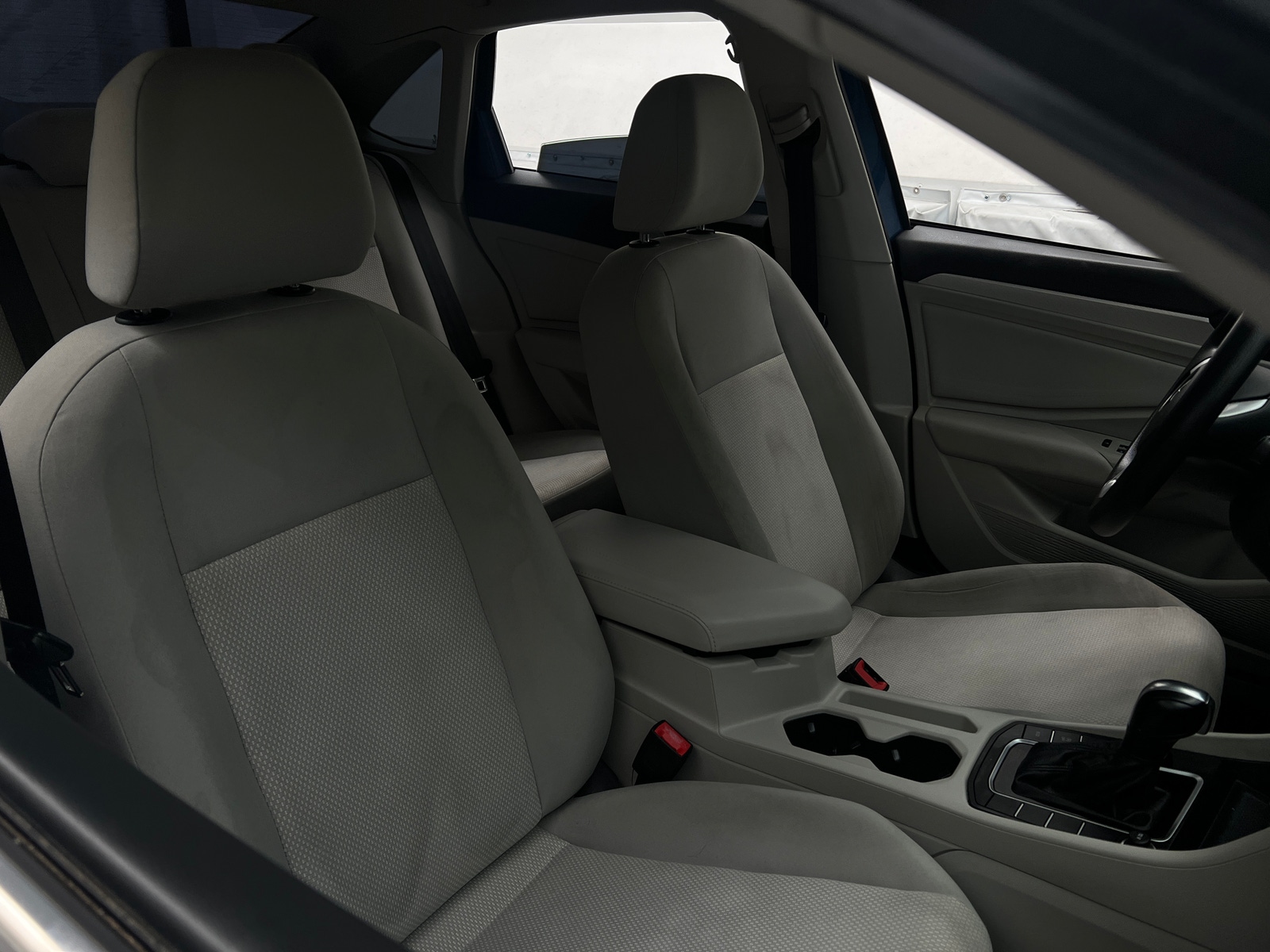 Thumbnail: 2019 Volkswagen Jetta - 2