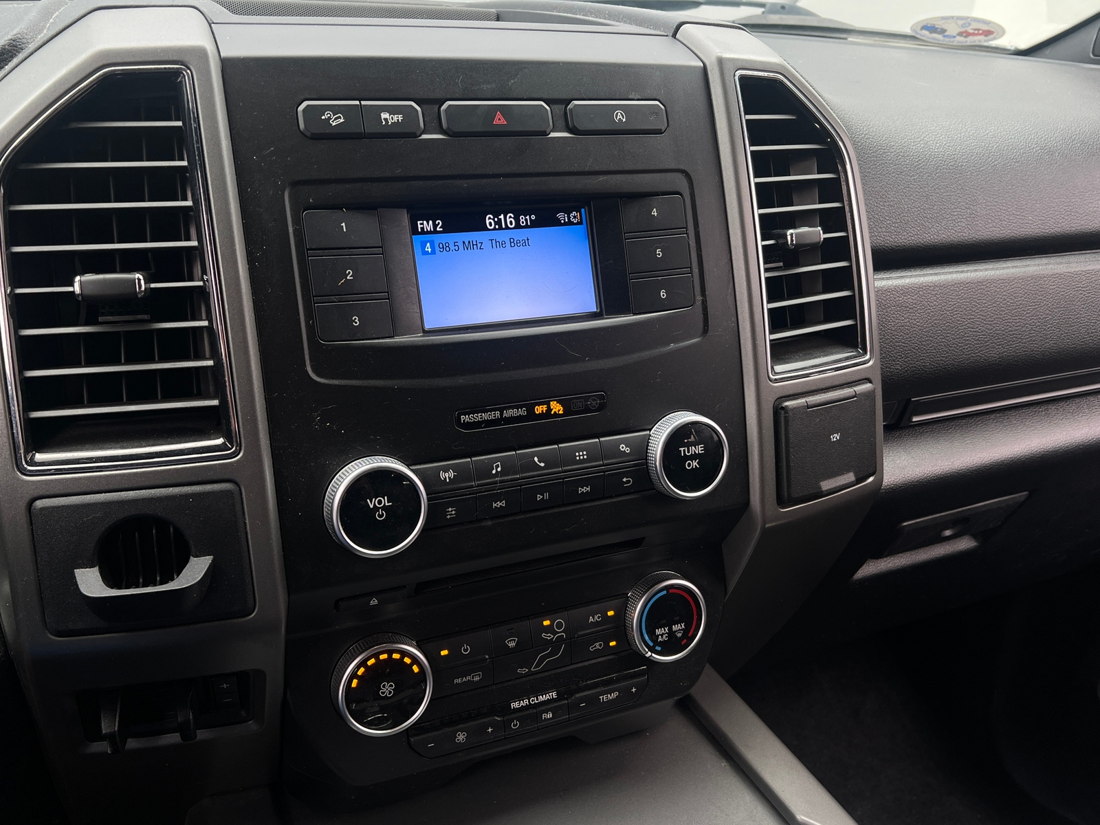 Thumbnail: 2018 Ford Expedition - 4