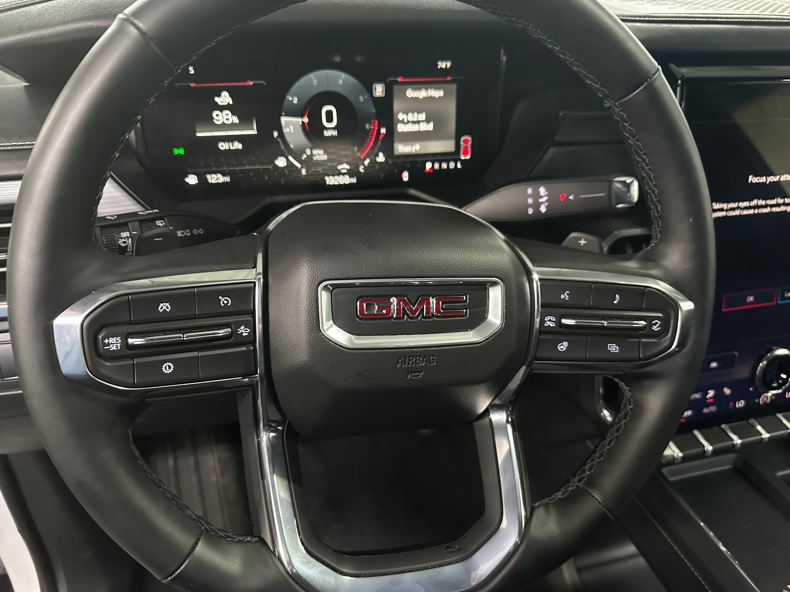 Thumbnail: 2025 GMC Acadia - 5