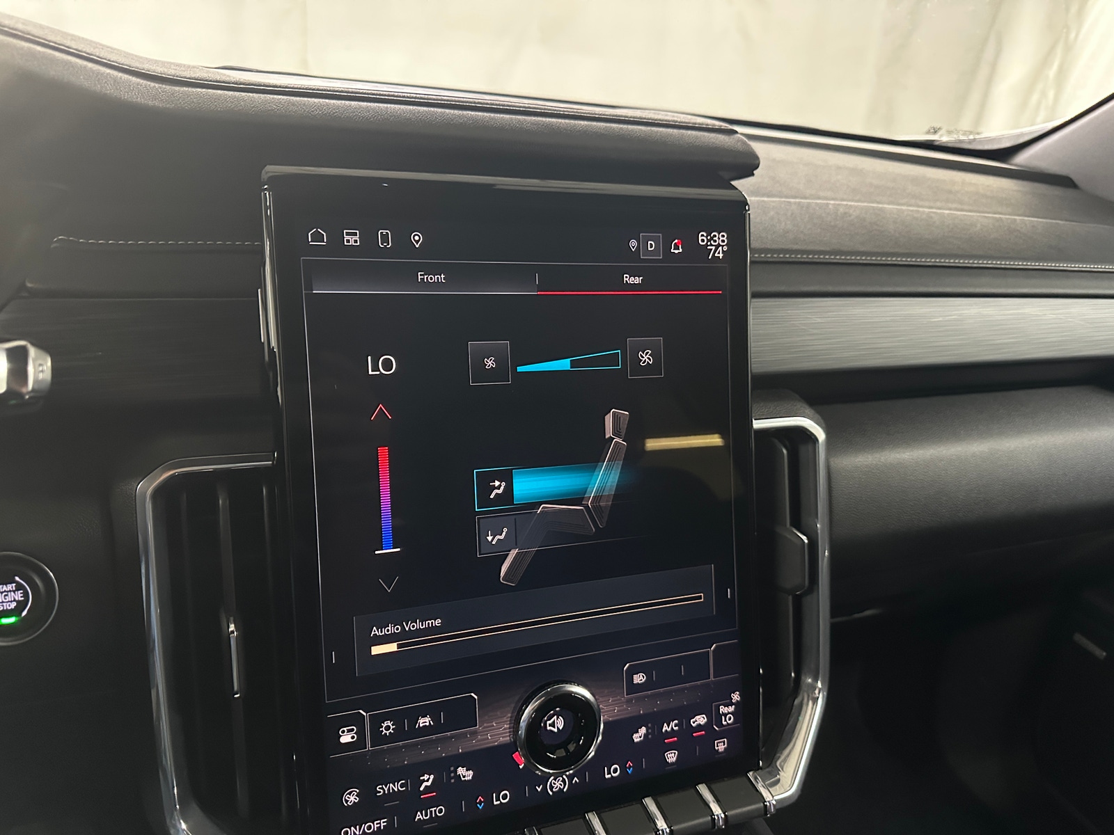 Thumbnail: 2025 GMC Acadia - 4