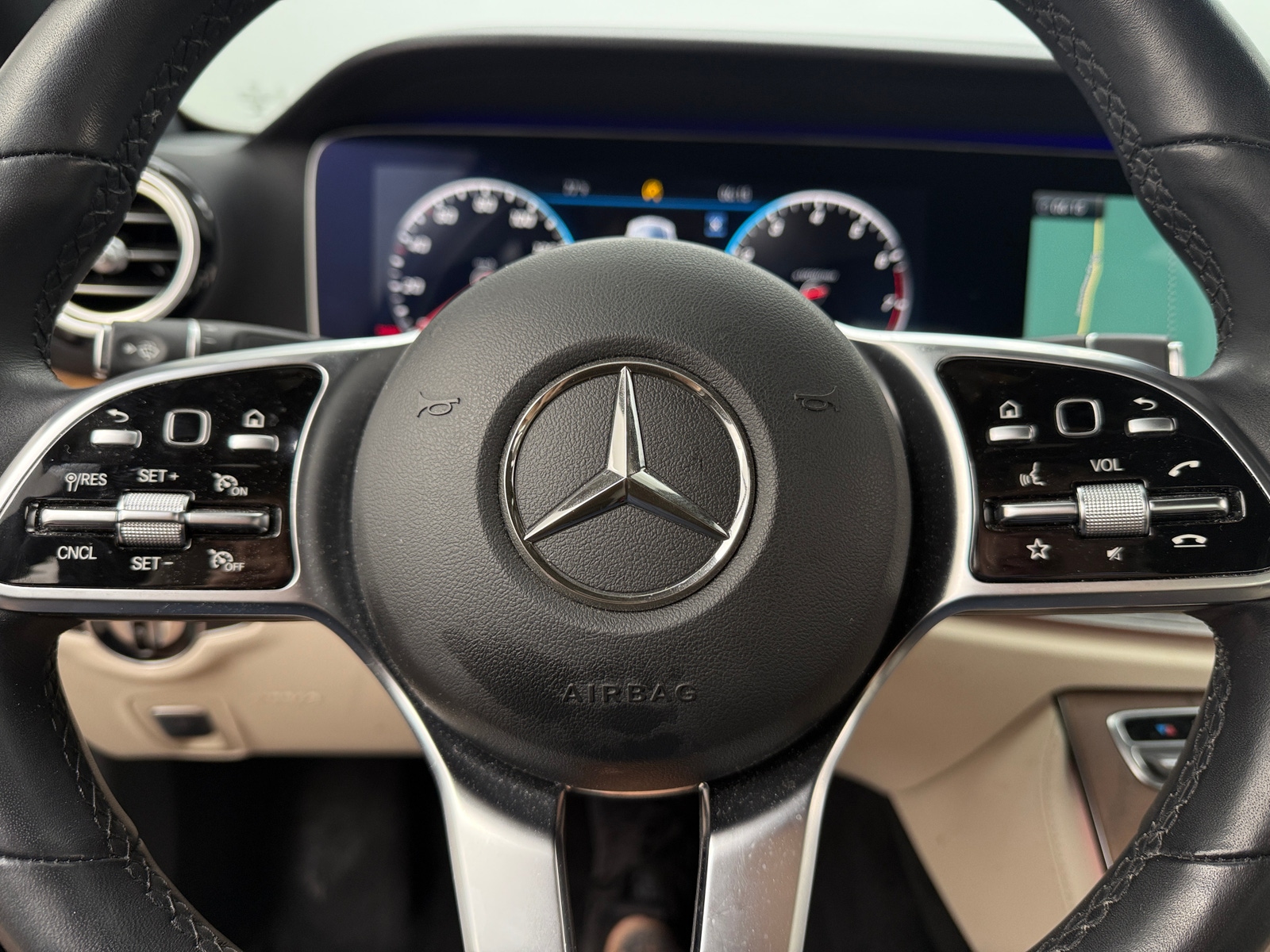 Thumbnail: 2020 Mercedes-Benz E-Class - 4