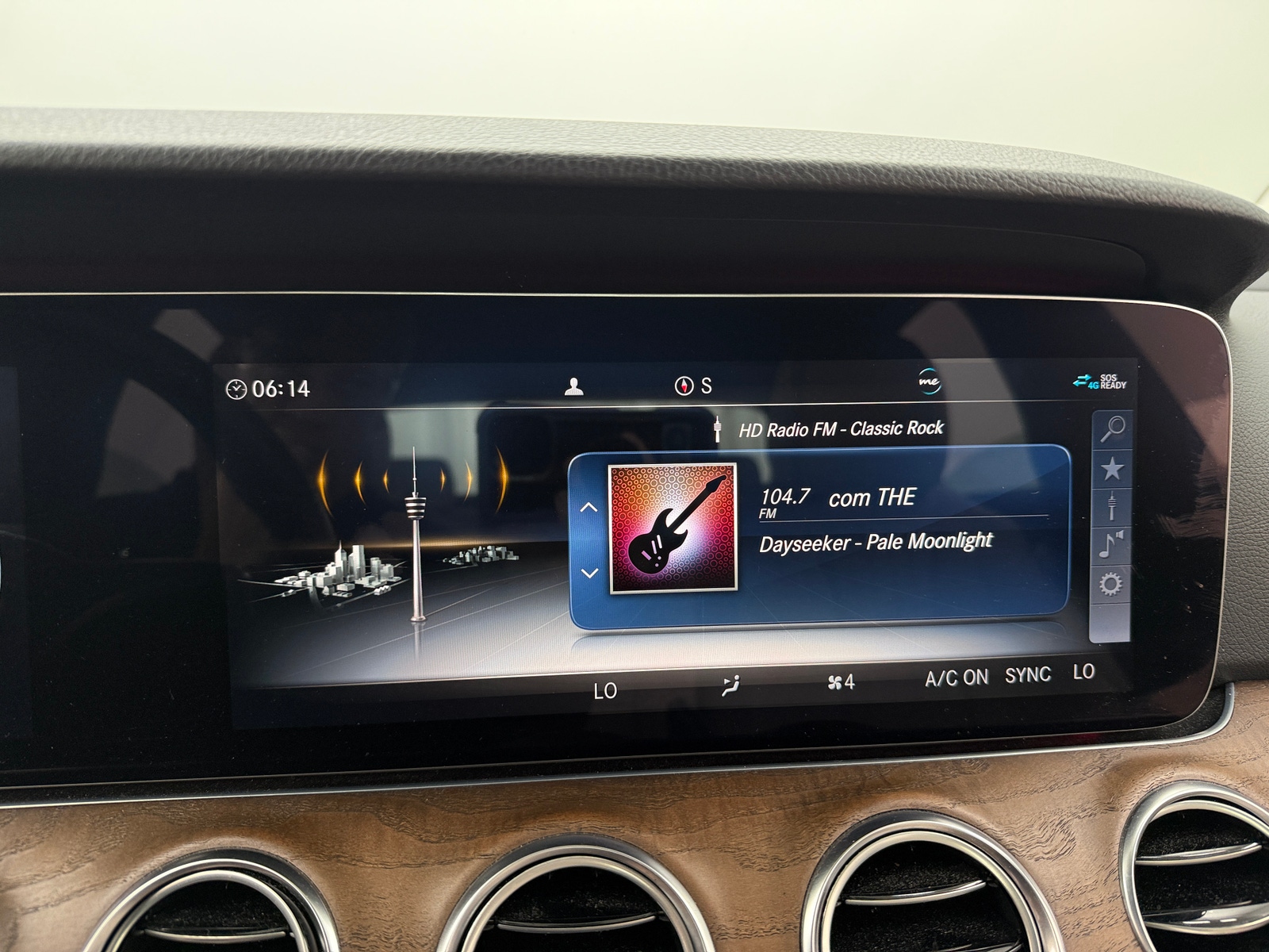 Thumbnail: 2020 Mercedes-Benz E-Class - 3