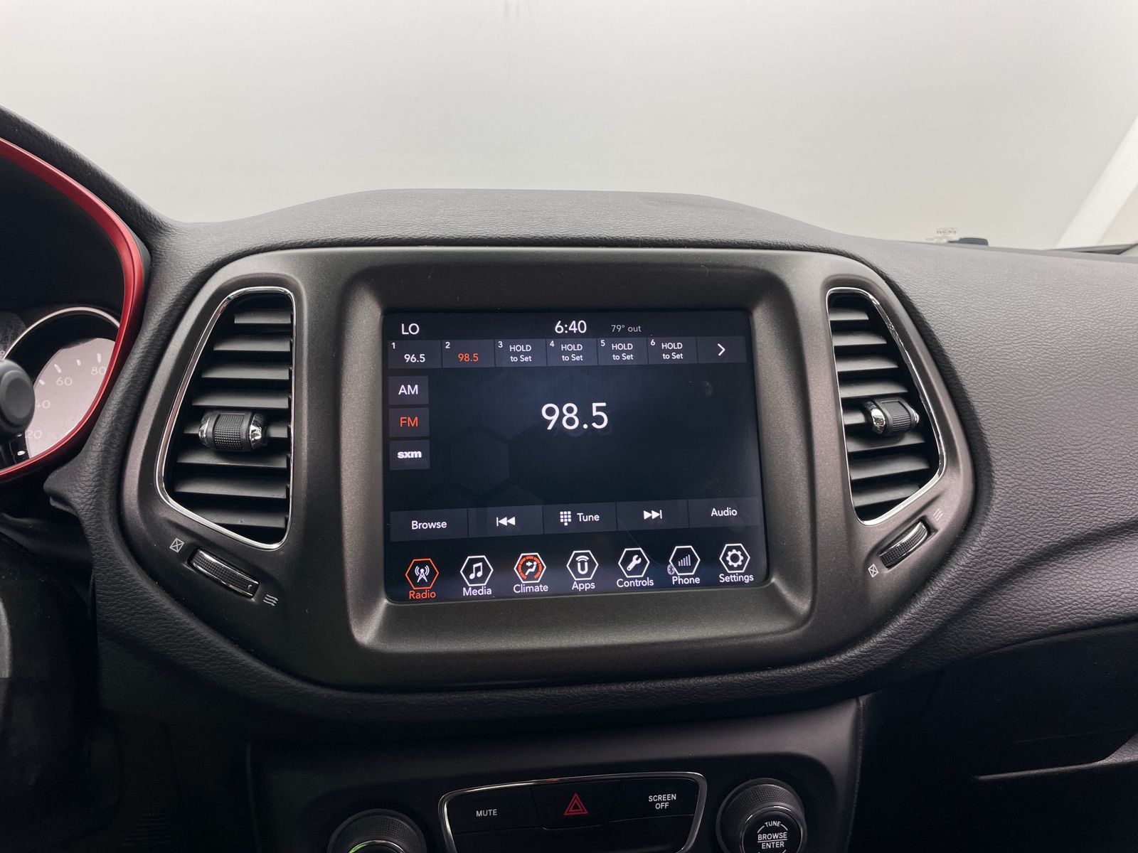 Thumbnail: 2018 Jeep Compass - 4