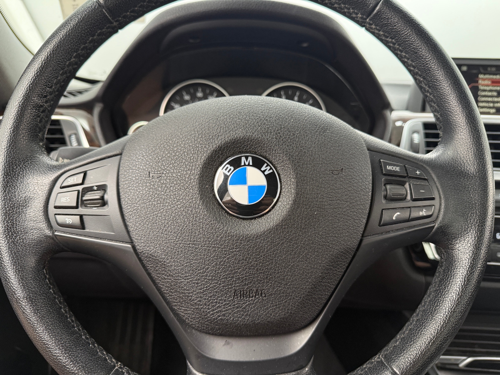 Thumbnail: 2016 BMW 3 Series - 4