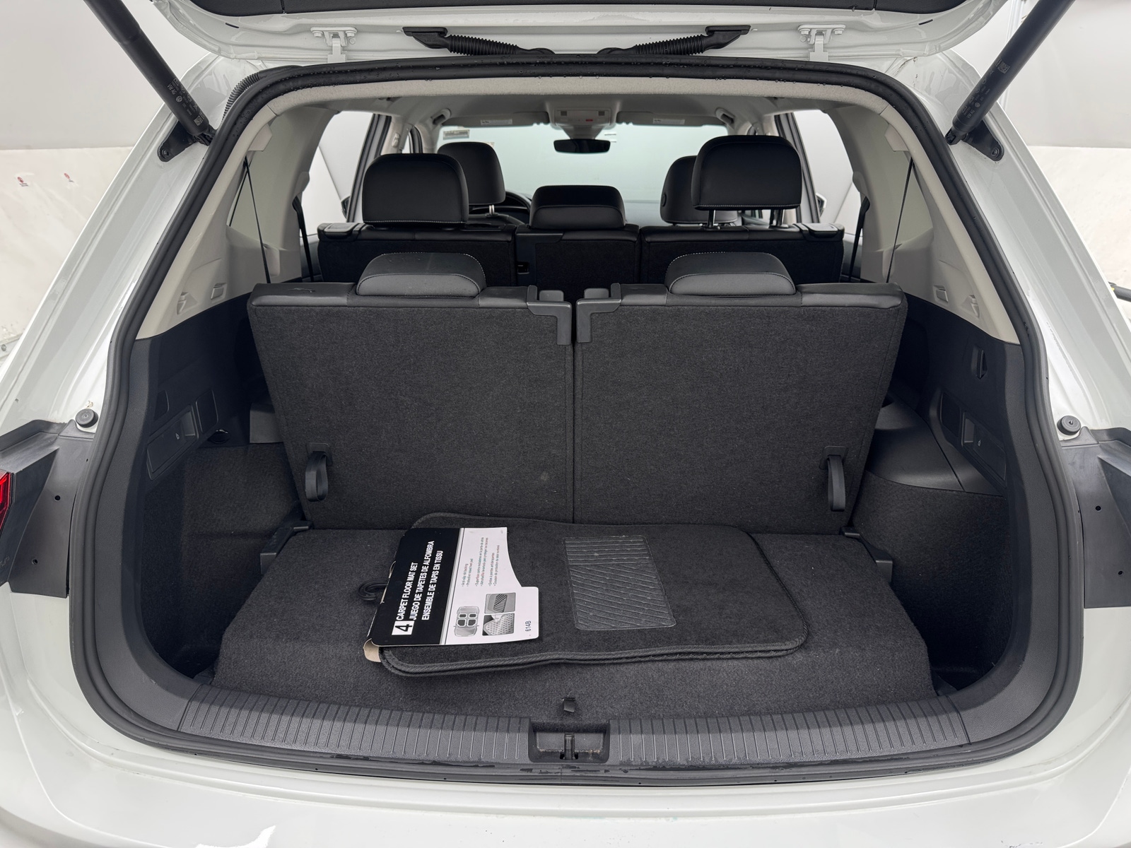 Thumbnail: 2024 Volkswagen Tiguan - 6