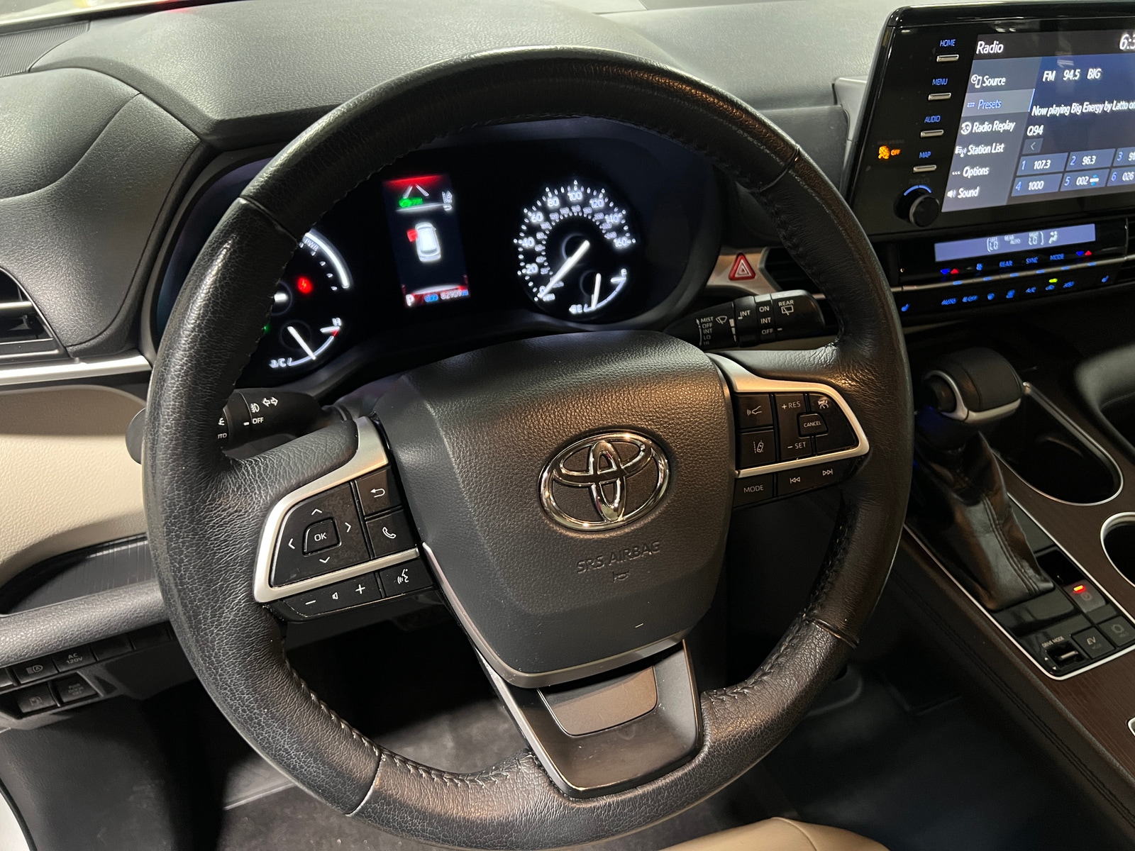 Thumbnail: 2021 Toyota Sienna - 4