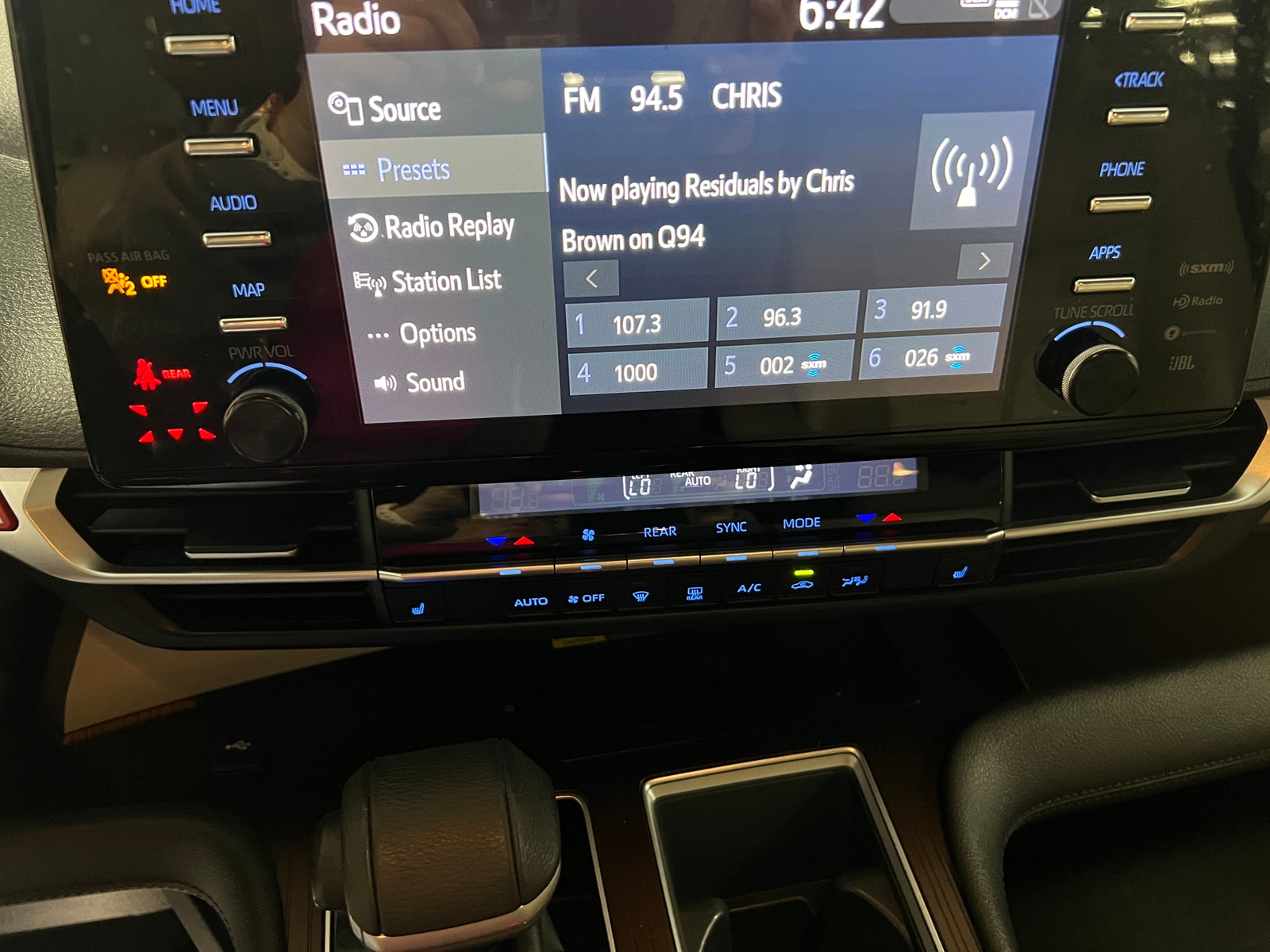Thumbnail: 2021 Toyota Sienna - 3