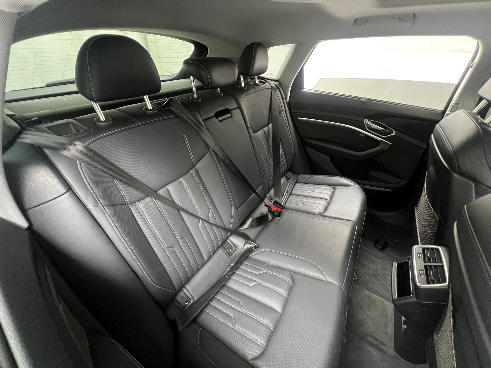 Thumbnail: 2019 Audi e-tron - 5