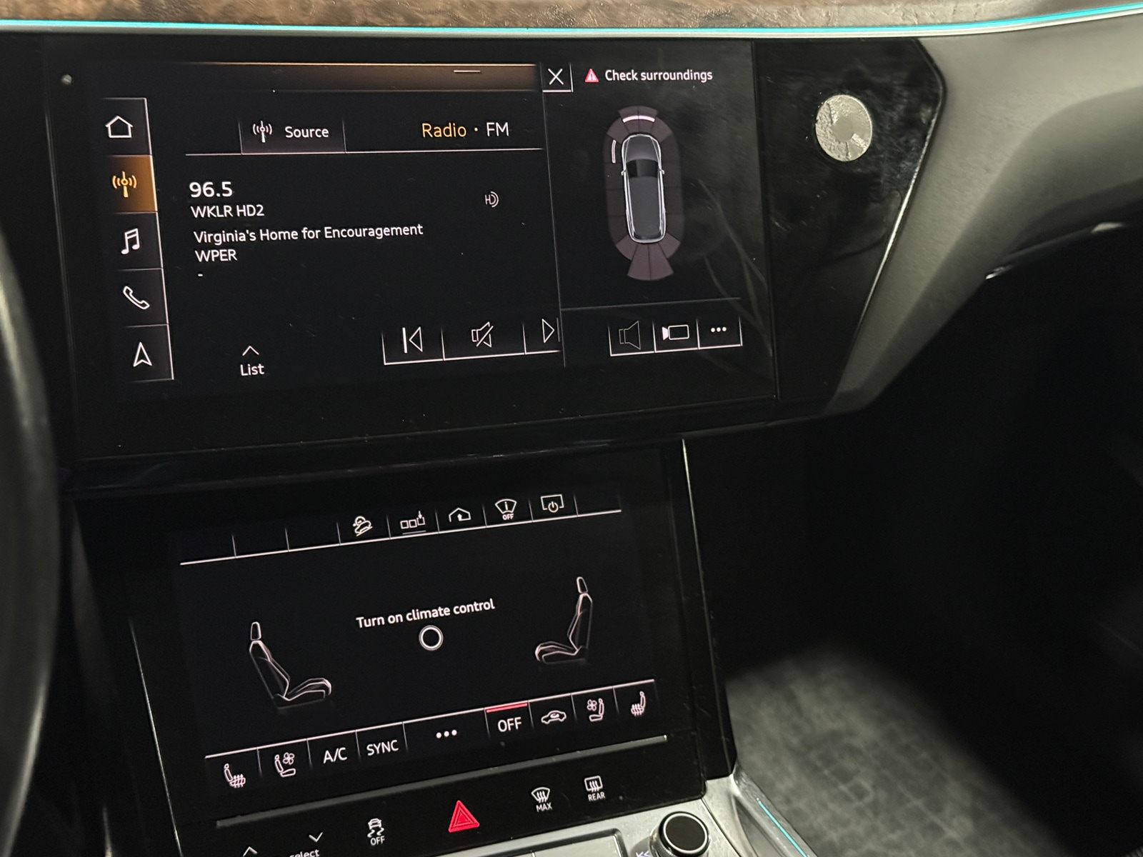 Thumbnail: 2019 Audi e-tron - 3