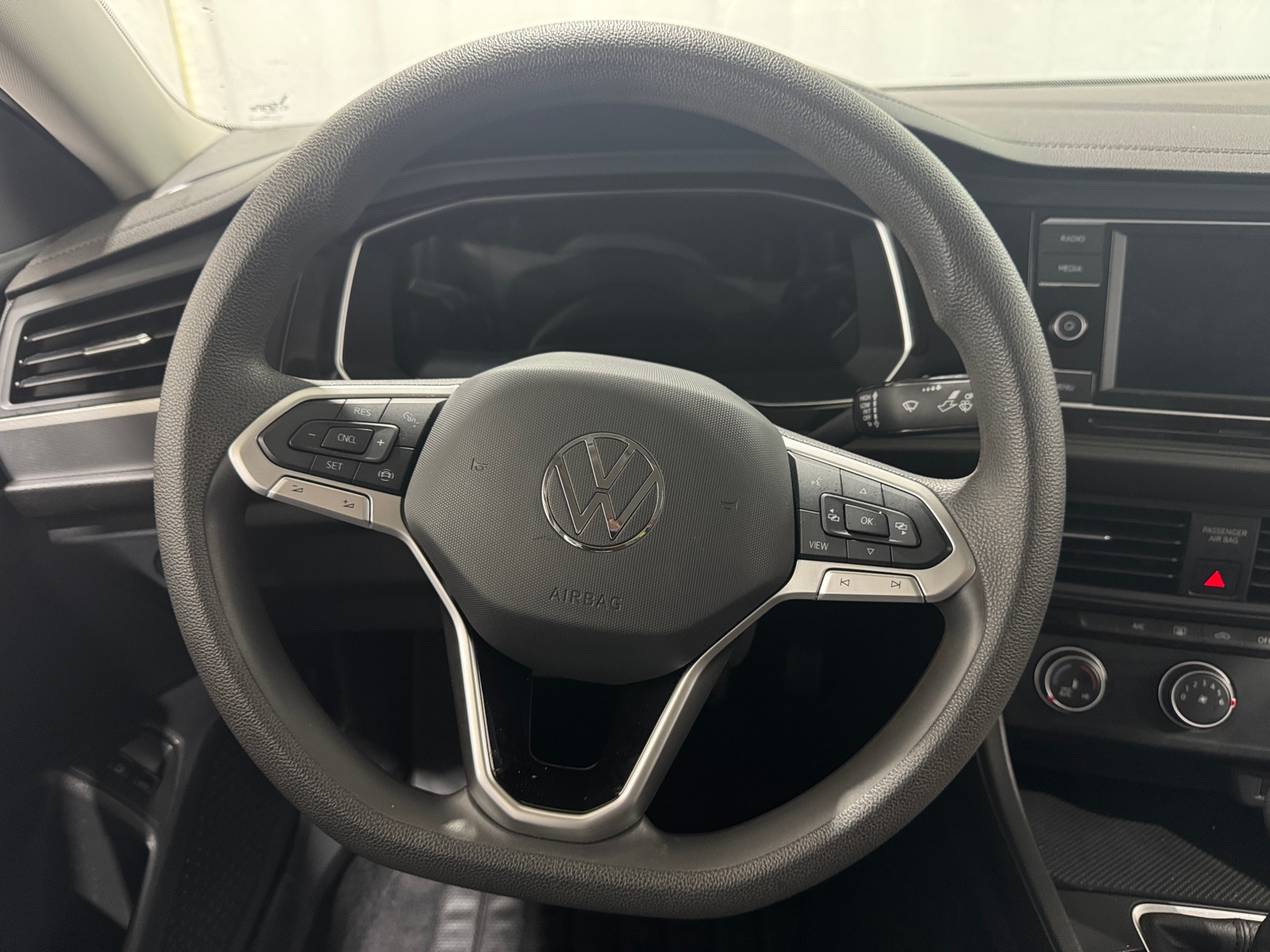 Thumbnail: 2023 Volkswagen Jetta - 5
