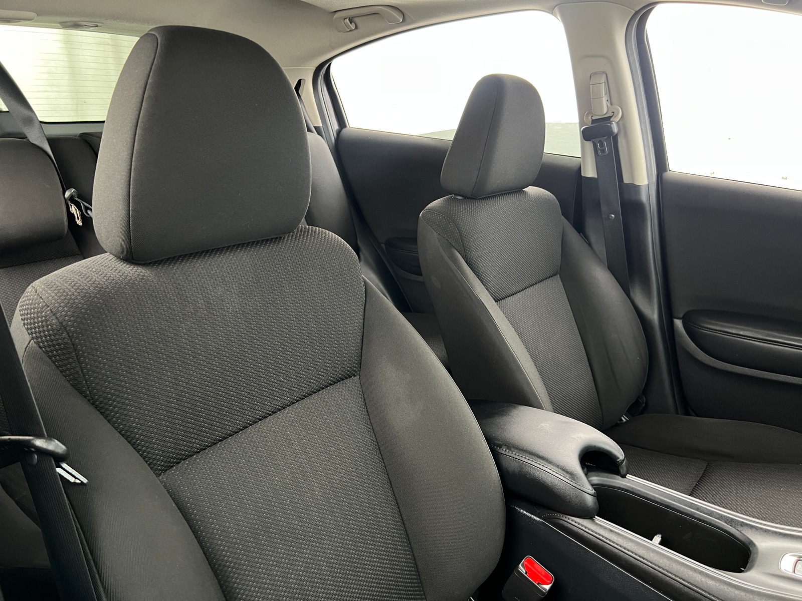 Thumbnail: 2017 Honda HR-V - 2