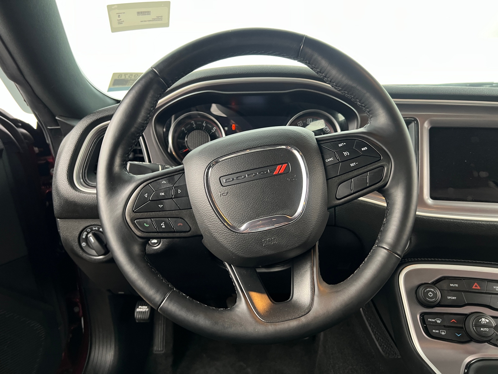 Thumbnail: 2022 Dodge Challenger - 4