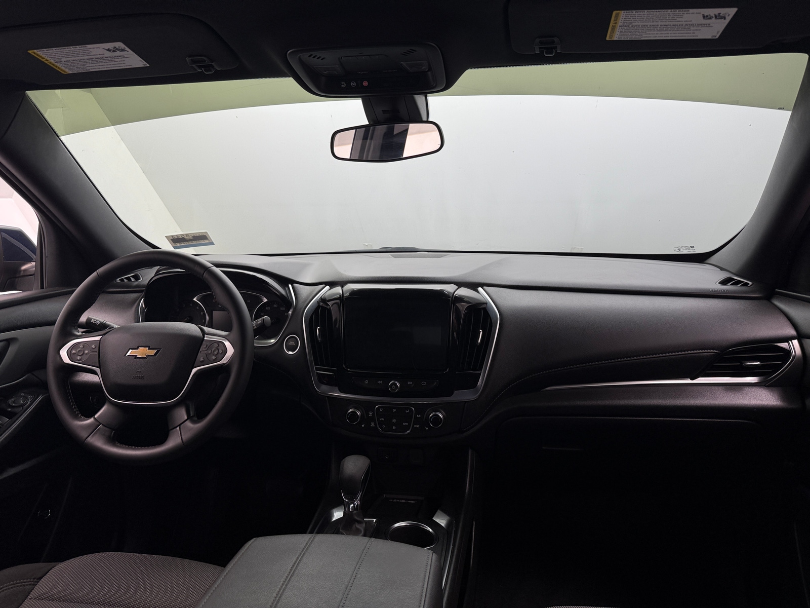 Thumbnail: 2022 Chevrolet Traverse - 3