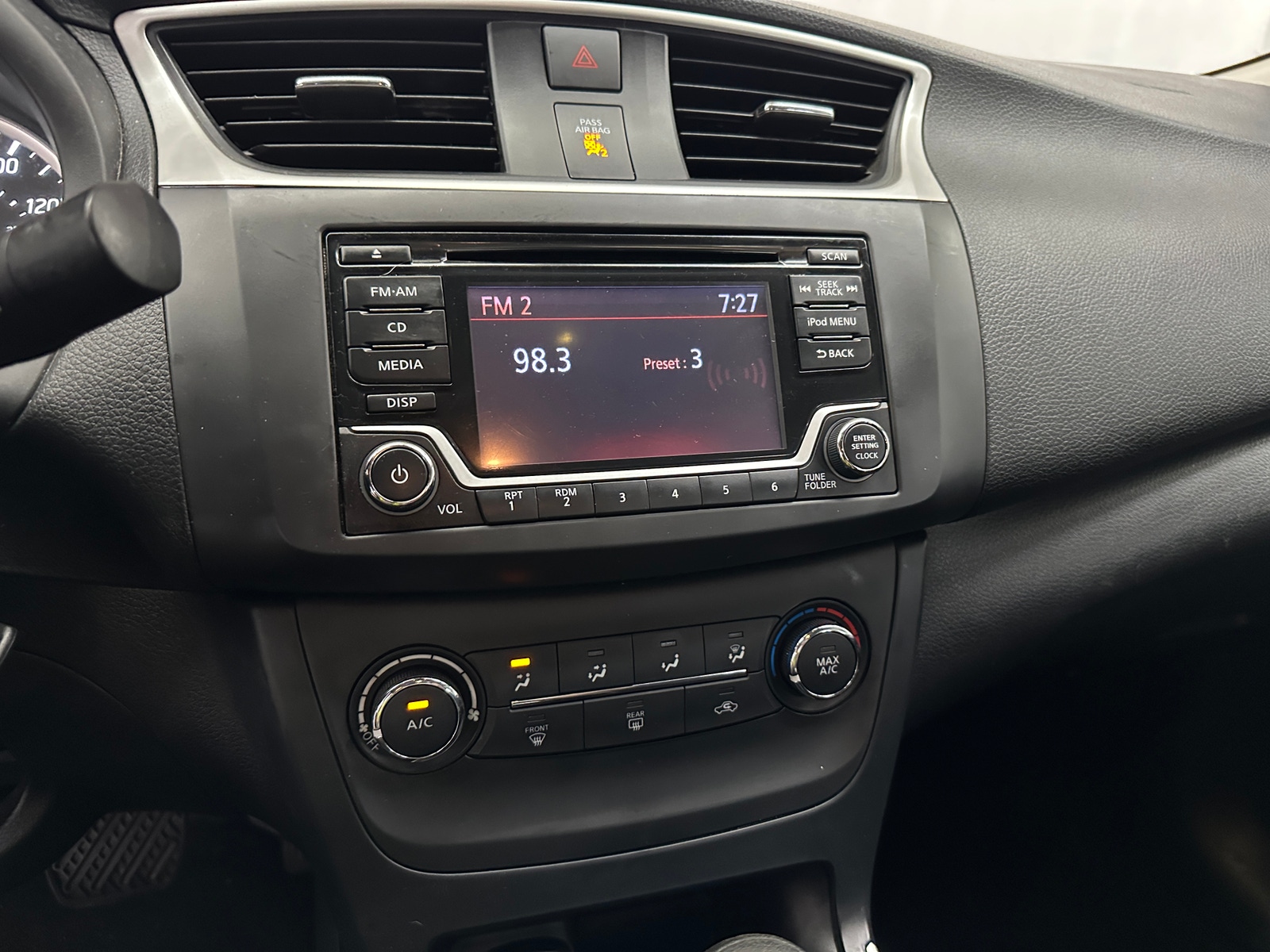 Thumbnail: 2018 Nissan Sentra - 4