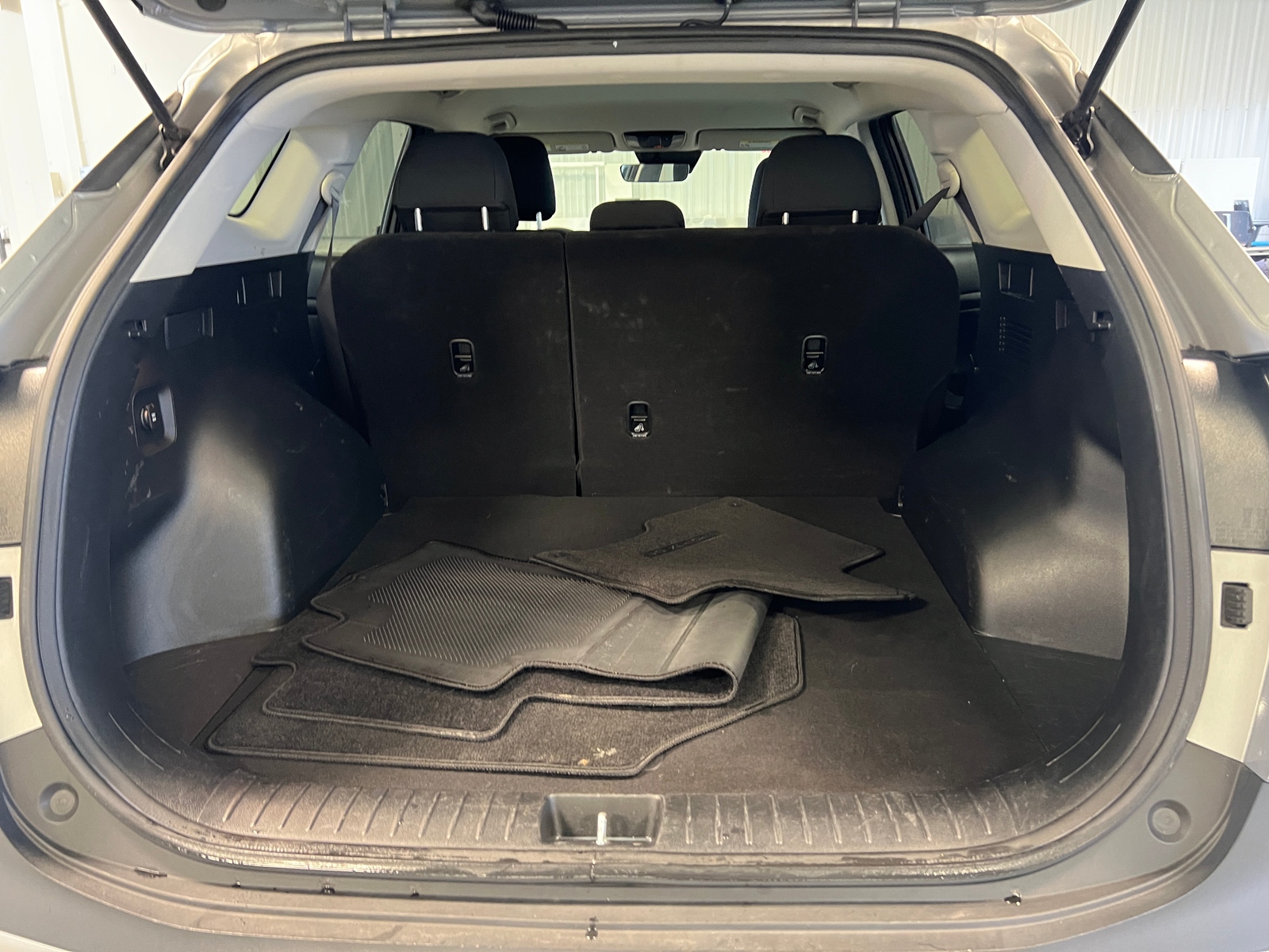 Thumbnail: 2023 Kia Sportage - 7