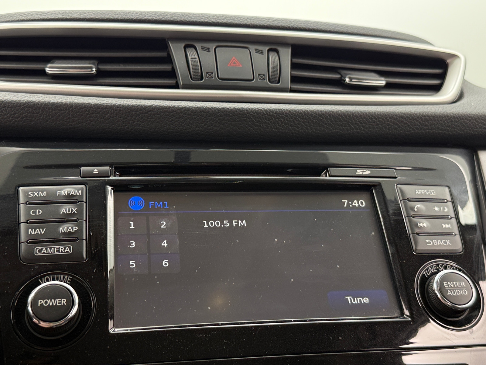 Thumbnail: 2014 Nissan Rogue - 4