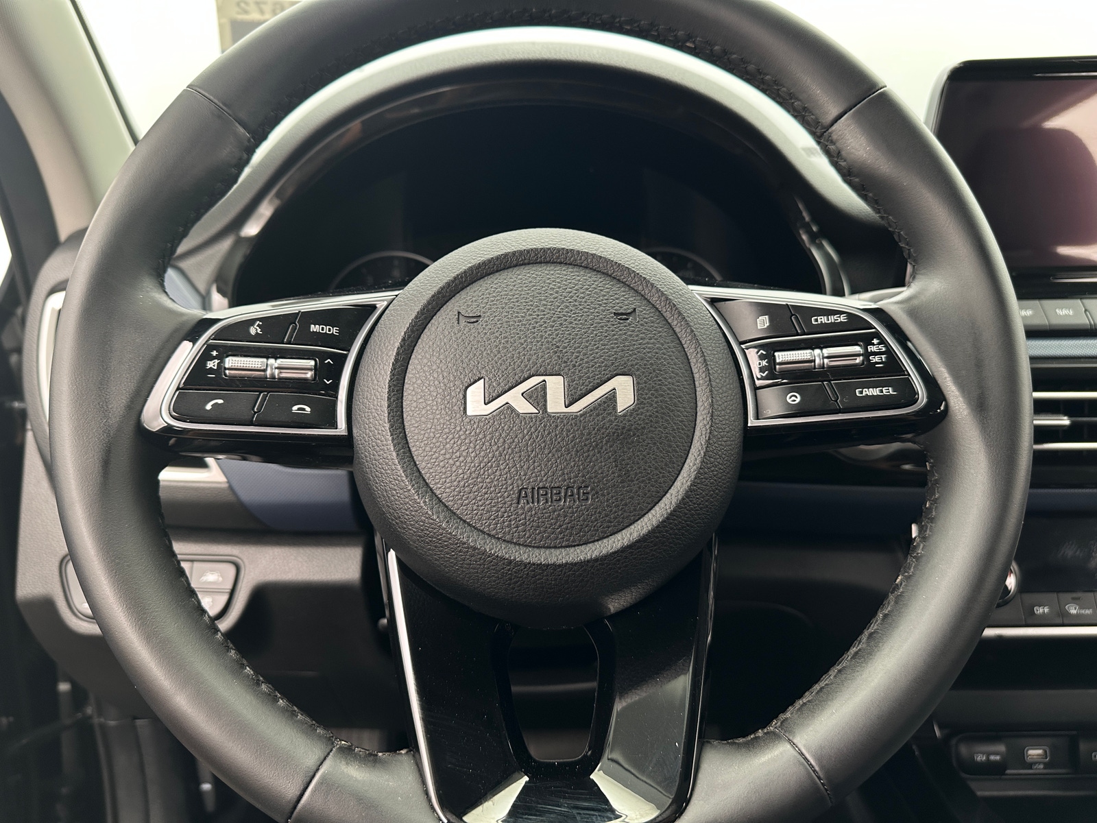 Thumbnail: 2023 Kia Seltos - 5