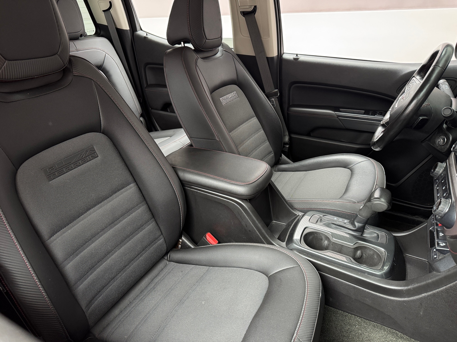 Thumbnail: 2016 GMC Canyon - 2