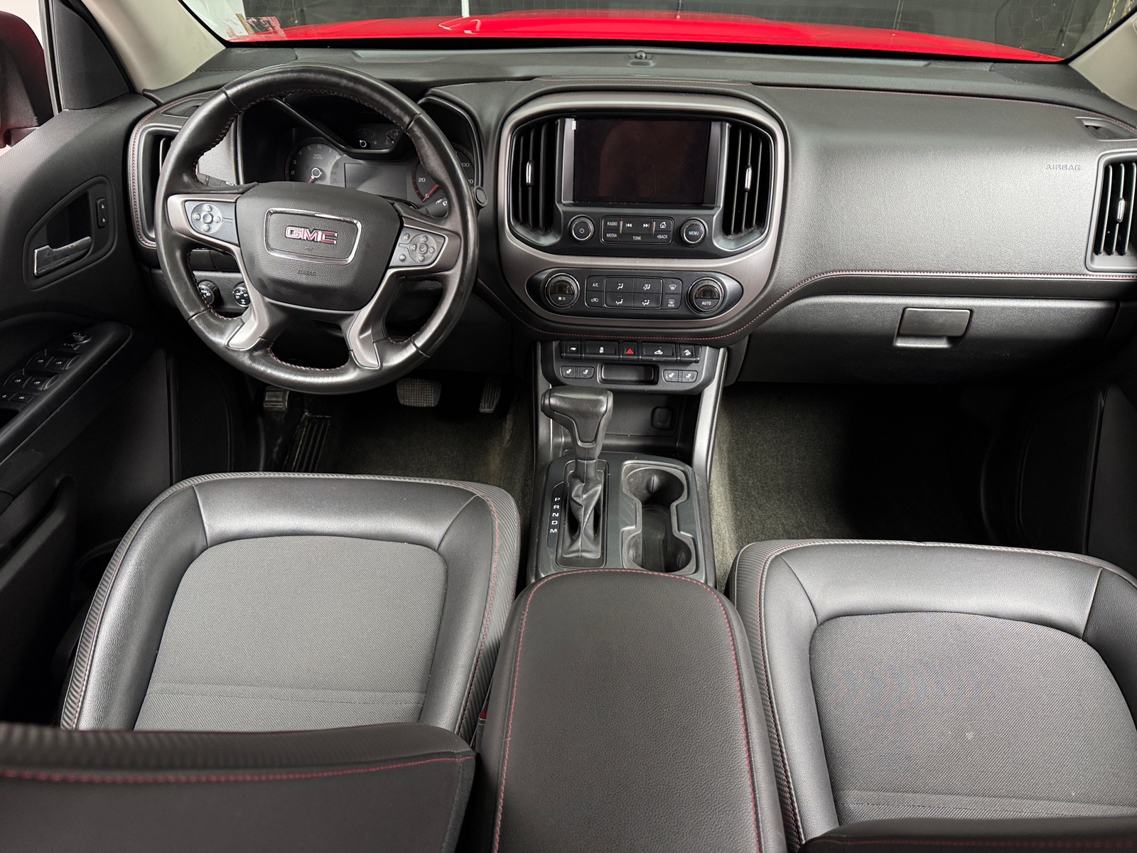 Thumbnail: 2016 GMC Canyon - 3