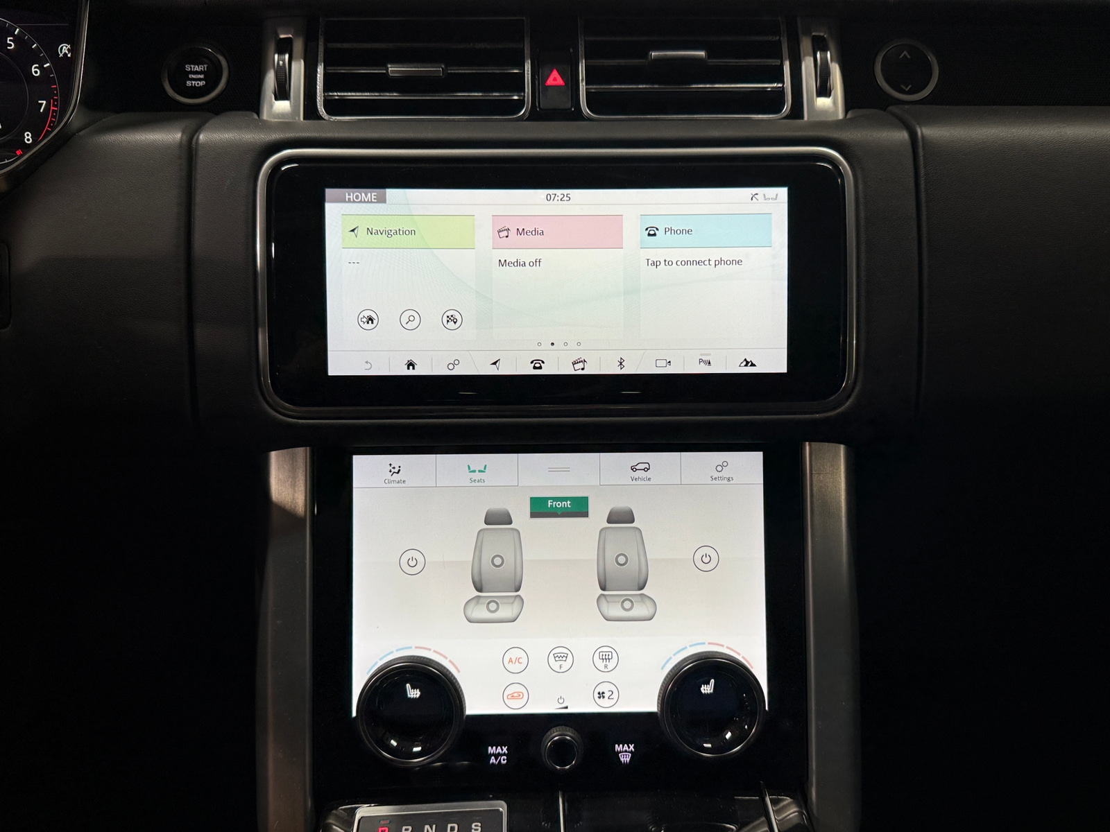 Thumbnail: 2020 Land Rover Range Rover - 3