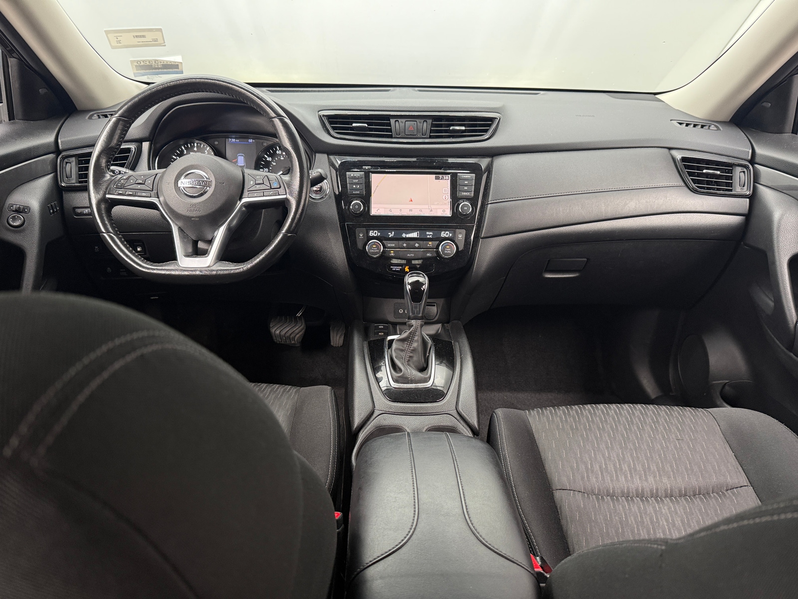 Thumbnail: 2019 Nissan Rogue - 3