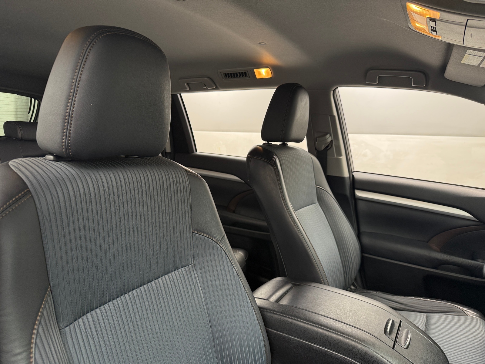 Thumbnail: 2015 Toyota Highlander - 2