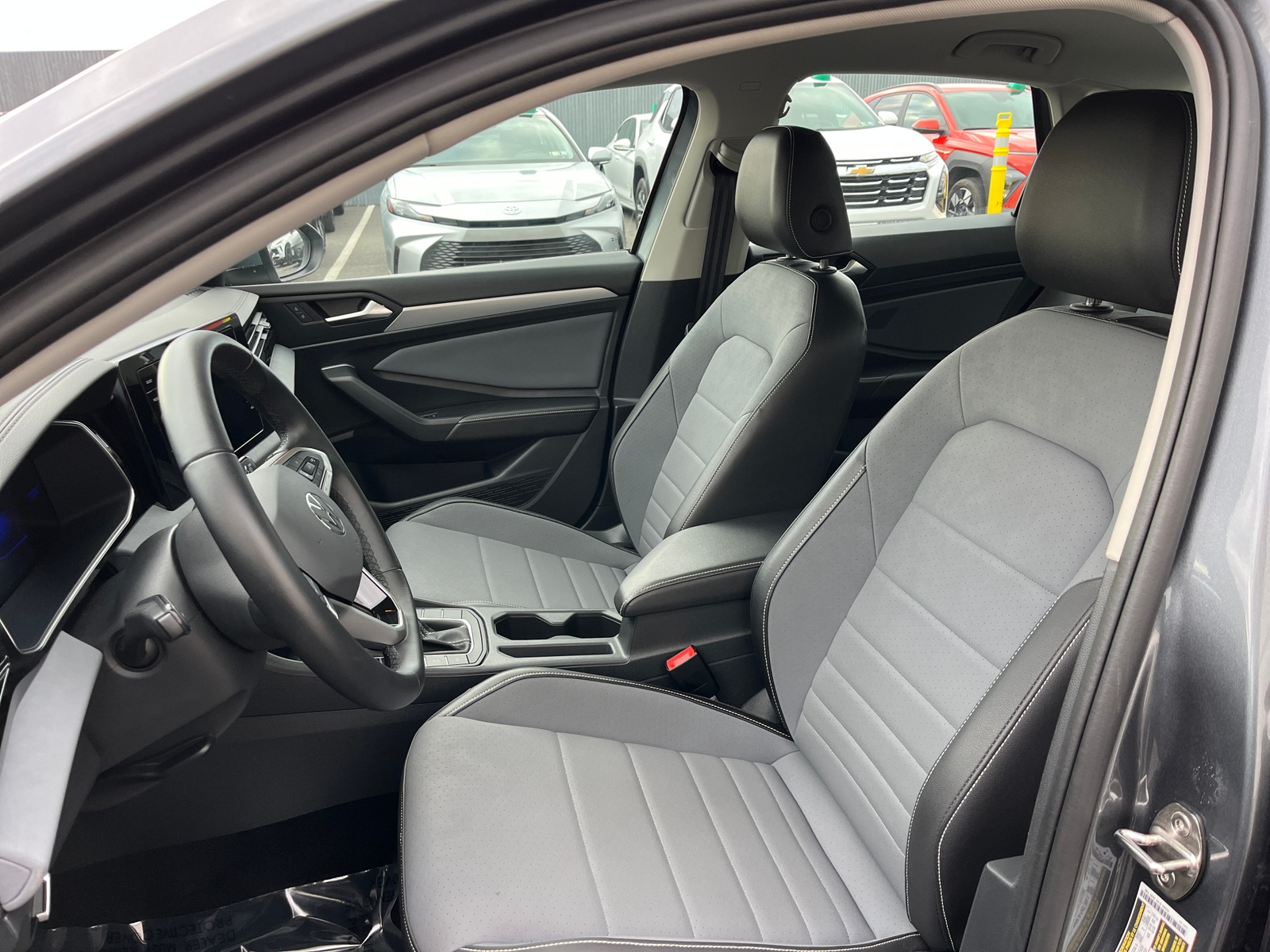 Thumbnail: 2025 Volkswagen Jetta - 2