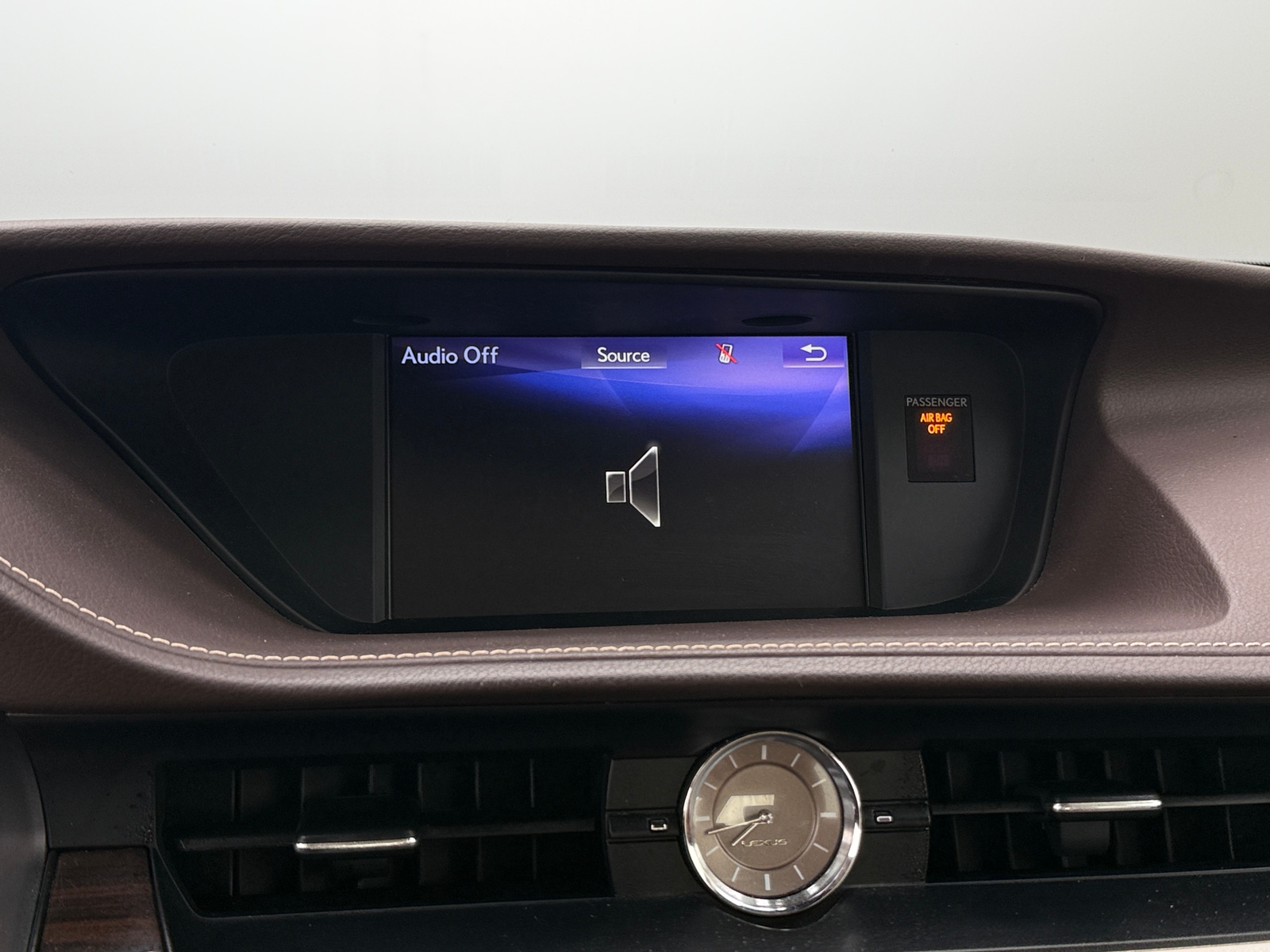 Thumbnail: 2017 Lexus ES - 3